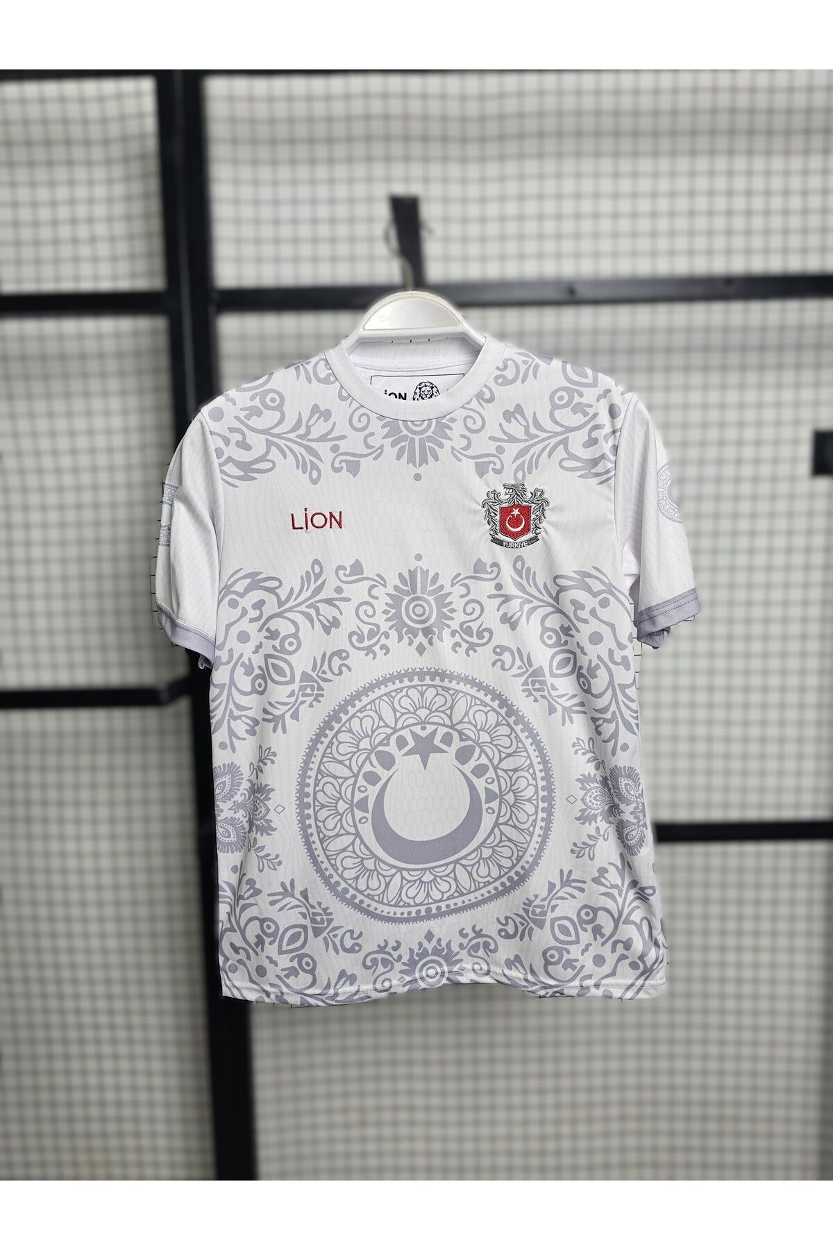 Lion Spor Türkiye Özel Tasarımlı Osmanlı Turası Beyaz Forma