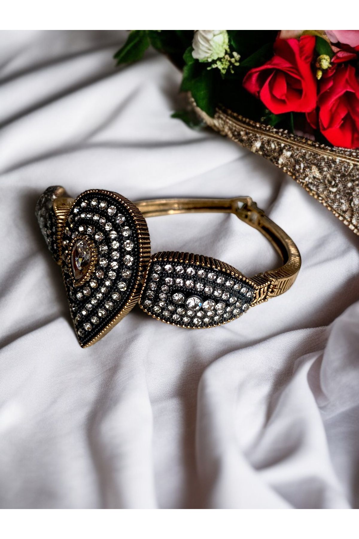 FAYRA ACCESSORIES Zirkon Taşlı Büyük Su Damlası Kelepçe Bileklik