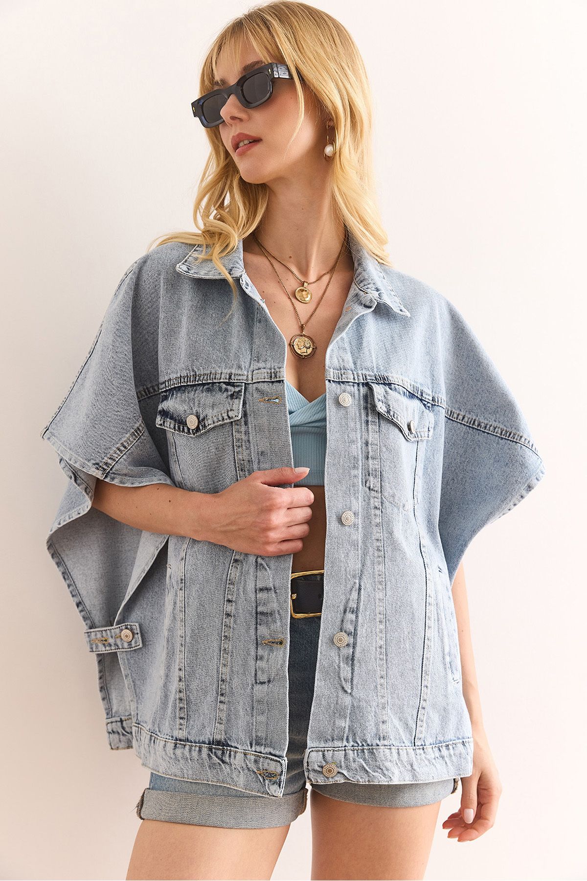 Olalook Kadın Mavi Oversize Yarasa Cepli Denim Yelek YLK-19000068