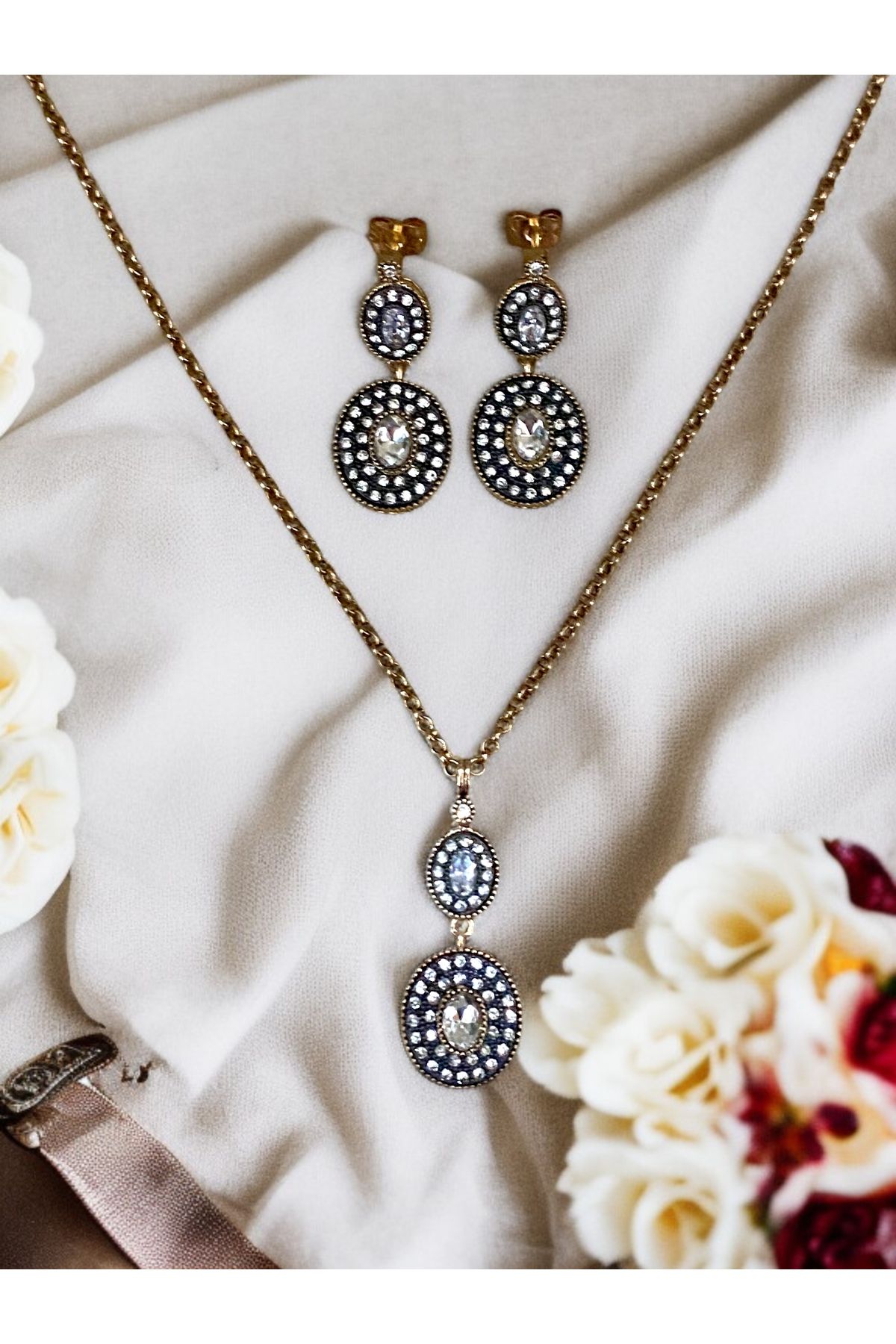 FAYRA ACCESSORIES Zirkon Taşlı Oval Küpe ve Kolye Seti