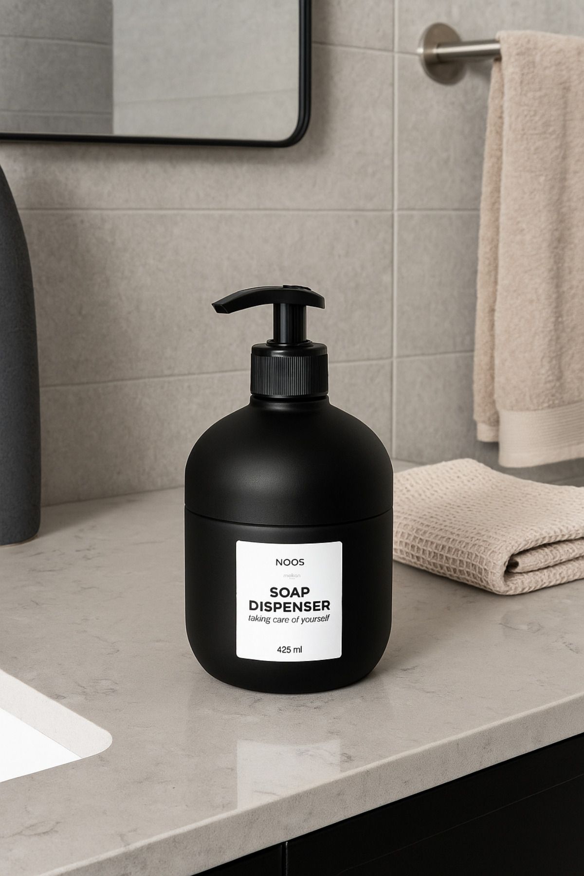 Melkan Home Cam Sıvı Sabunluk | 425 ml | Modern Banyo Sabunluk | Şık Pompalı Cam Dispenser 9,4x9,4x16 cm