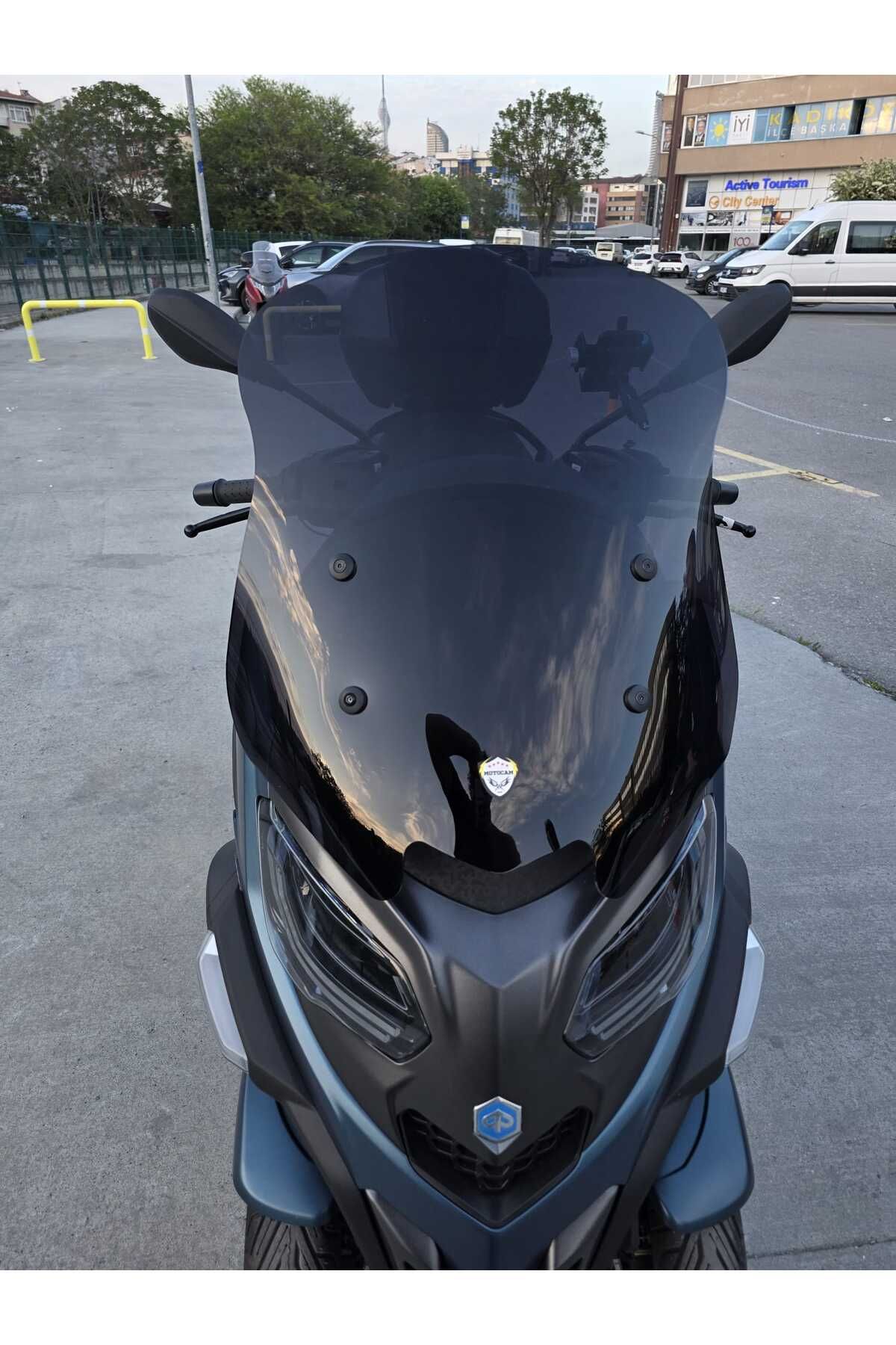 Piaggio MP3 530 Siperlik Ön Cam 2023-2025 Model 60cm Siyah Renkli 4mm ORTA BOYLU