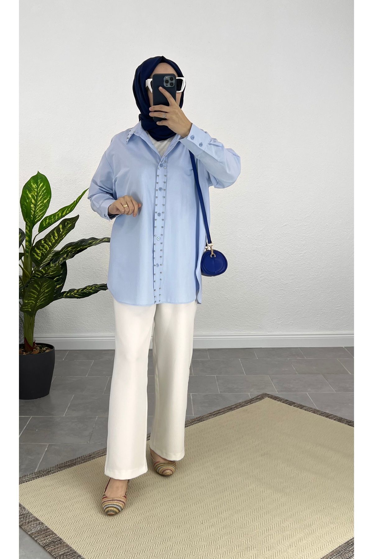 Elifkaracabutik Taşlı poplin gömlek