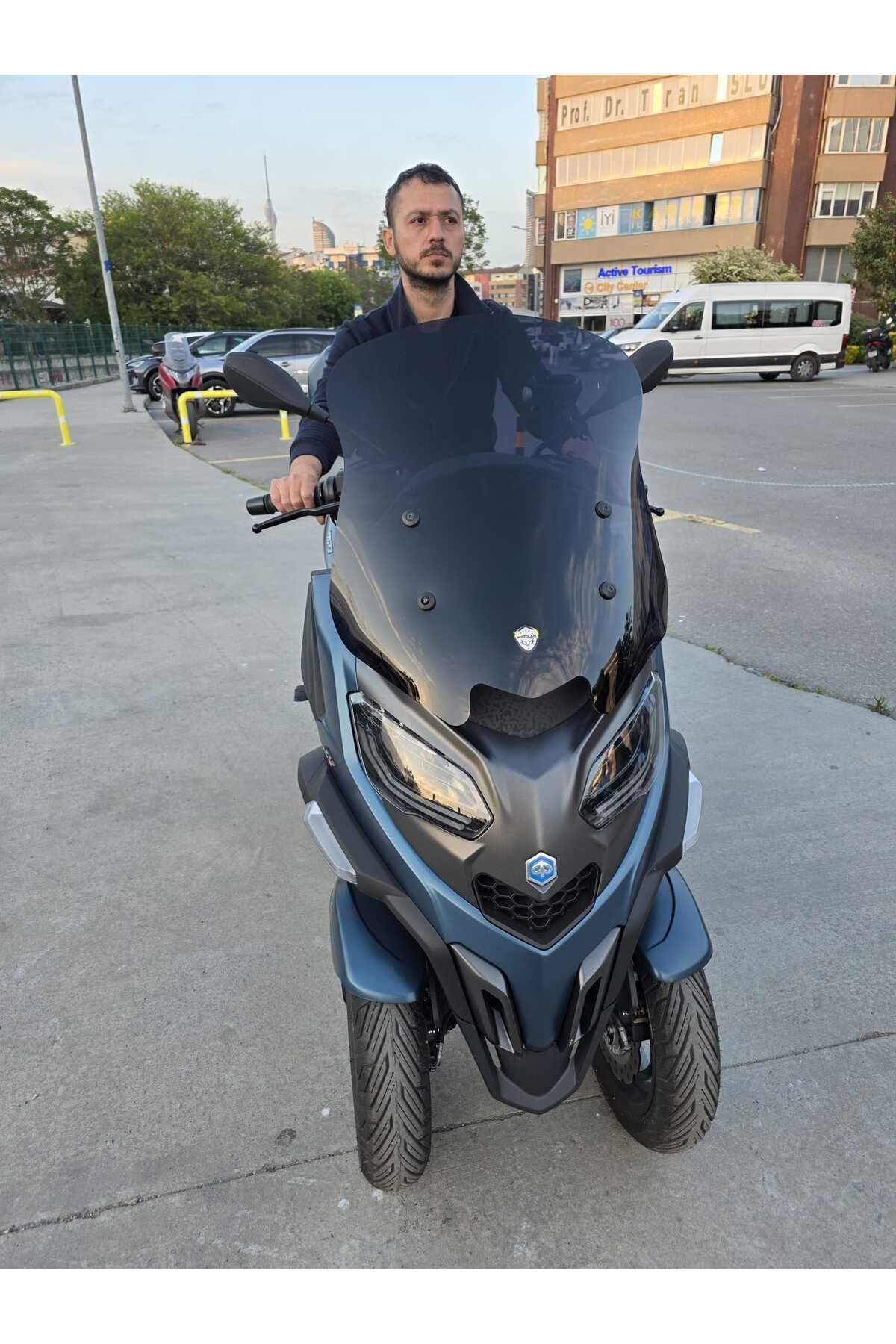 Piaggio MP3 530 Siperlik Ön Cam 2023-2025 Model 60cm Siyah Renkli 4mm ORTA BOYLU
