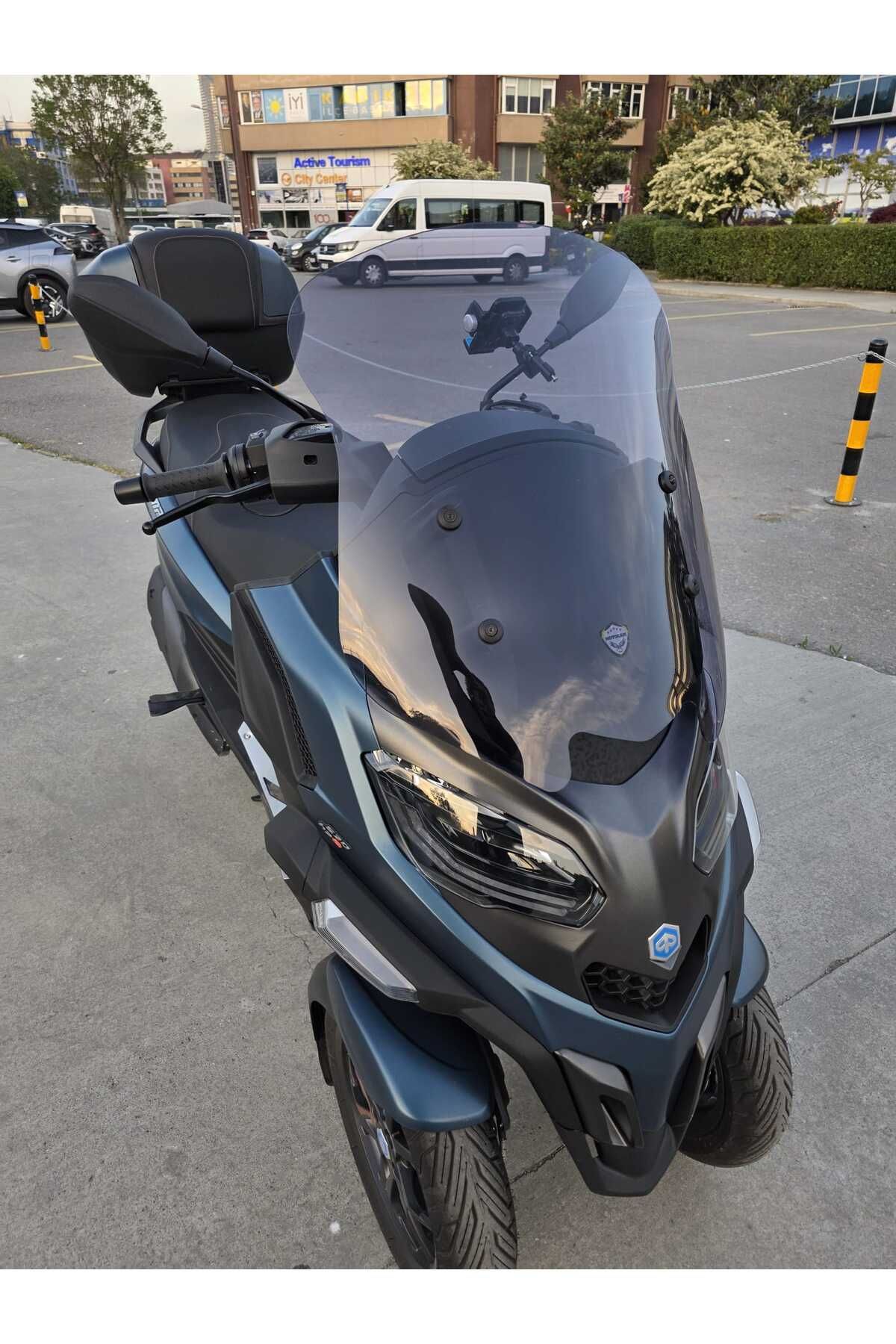 Piaggio MP3 530 Siperlik Ön Cam 2023-2025 Model 60cm Füme Renkli 4mm ORTA BOYLU