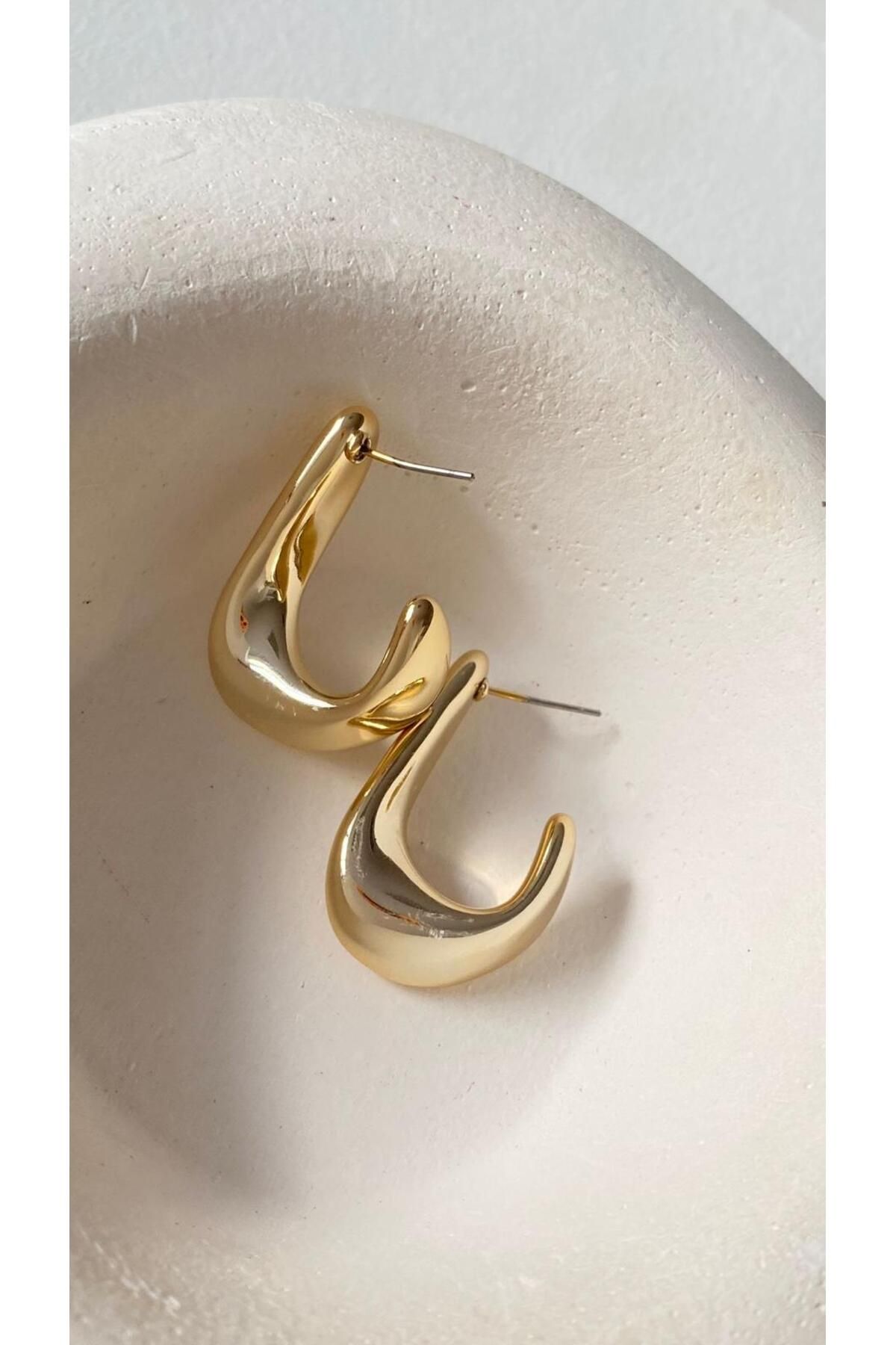 melif accesories Gold Renk Asimetrik Tasarım Bijuteri Küpe - Zarif Asimetrik Küpe, Yüksek Kaliteli Altın Kaplama Takı