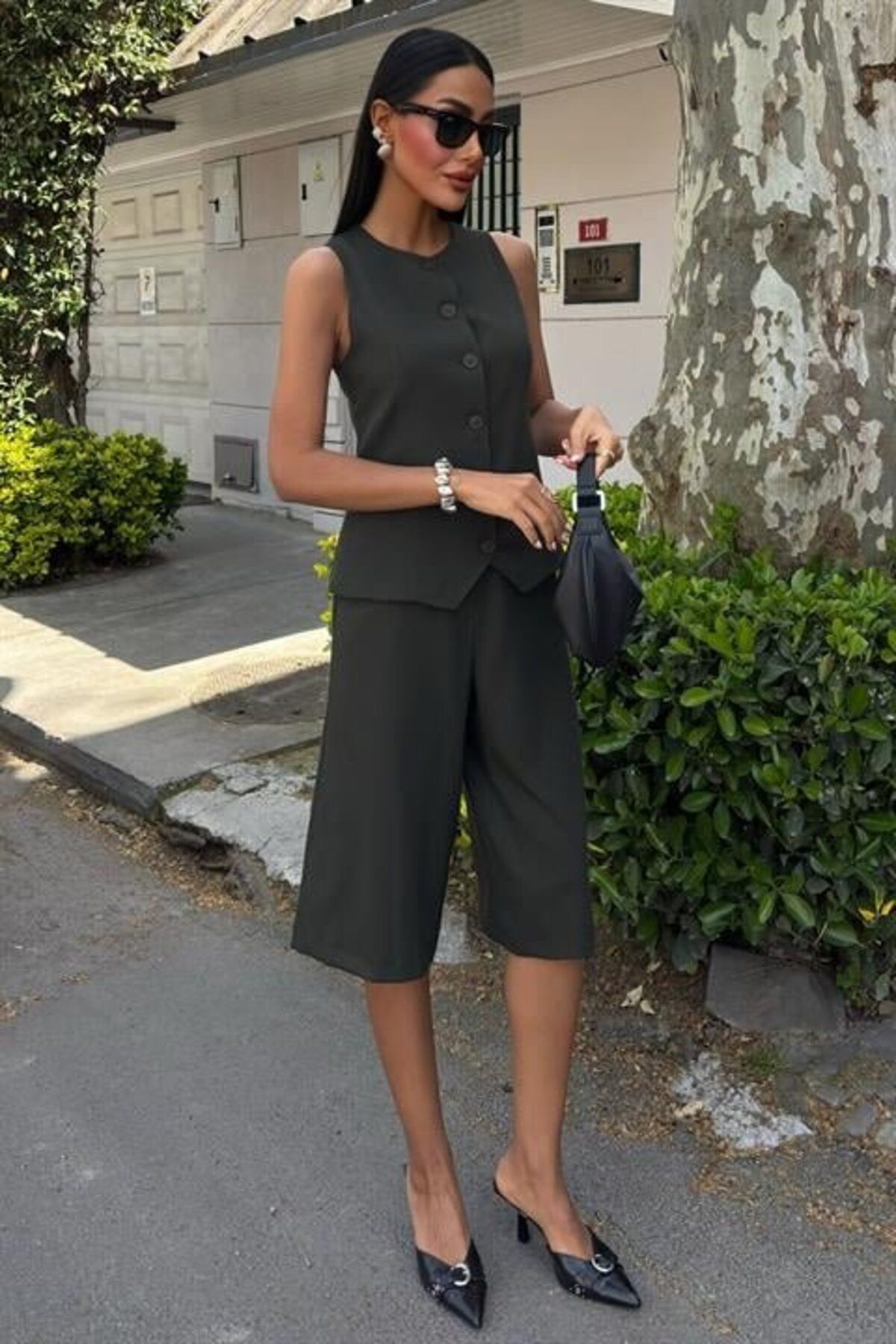 TUA MODA-Tua Moda Viscon Suit with Midi Shorts and Vest 10167 7