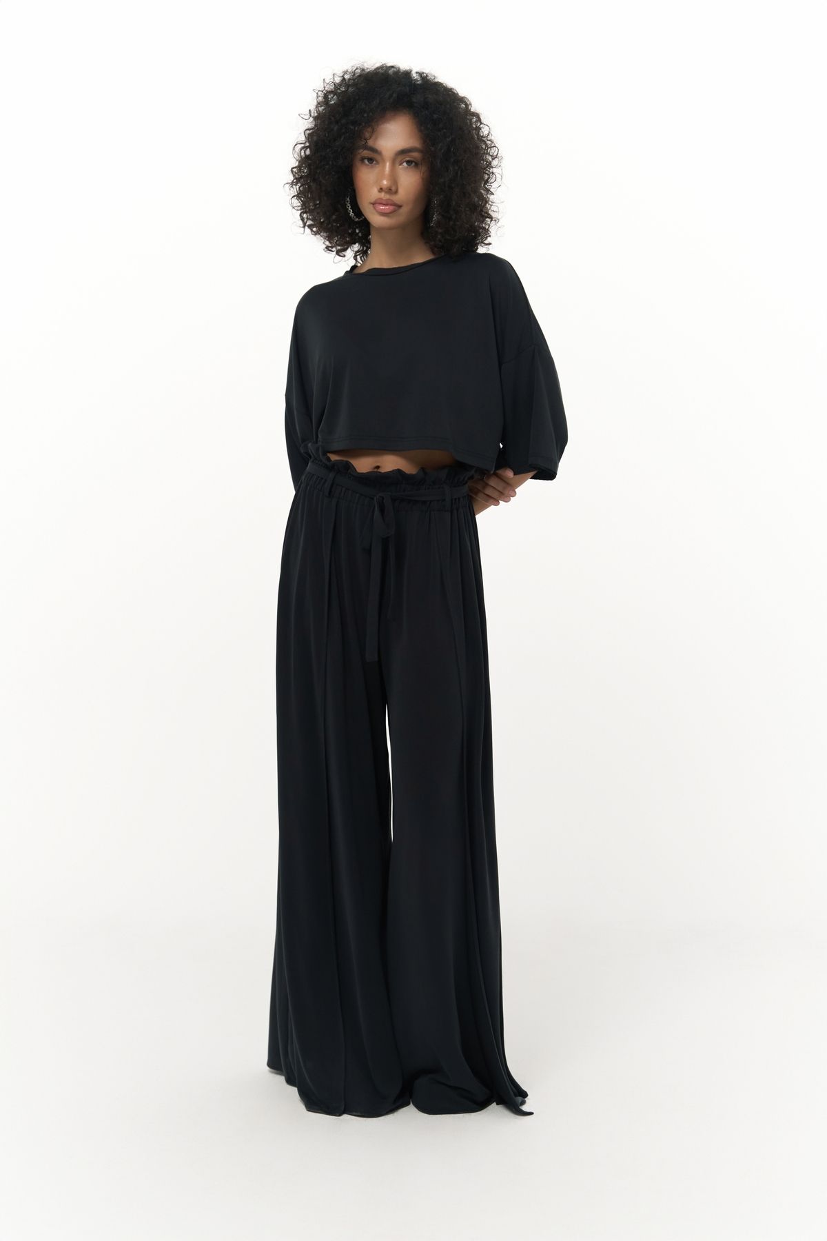 MAİ COLLECTİON Nell Siyah Crop T-Shirt Pantolon Takım