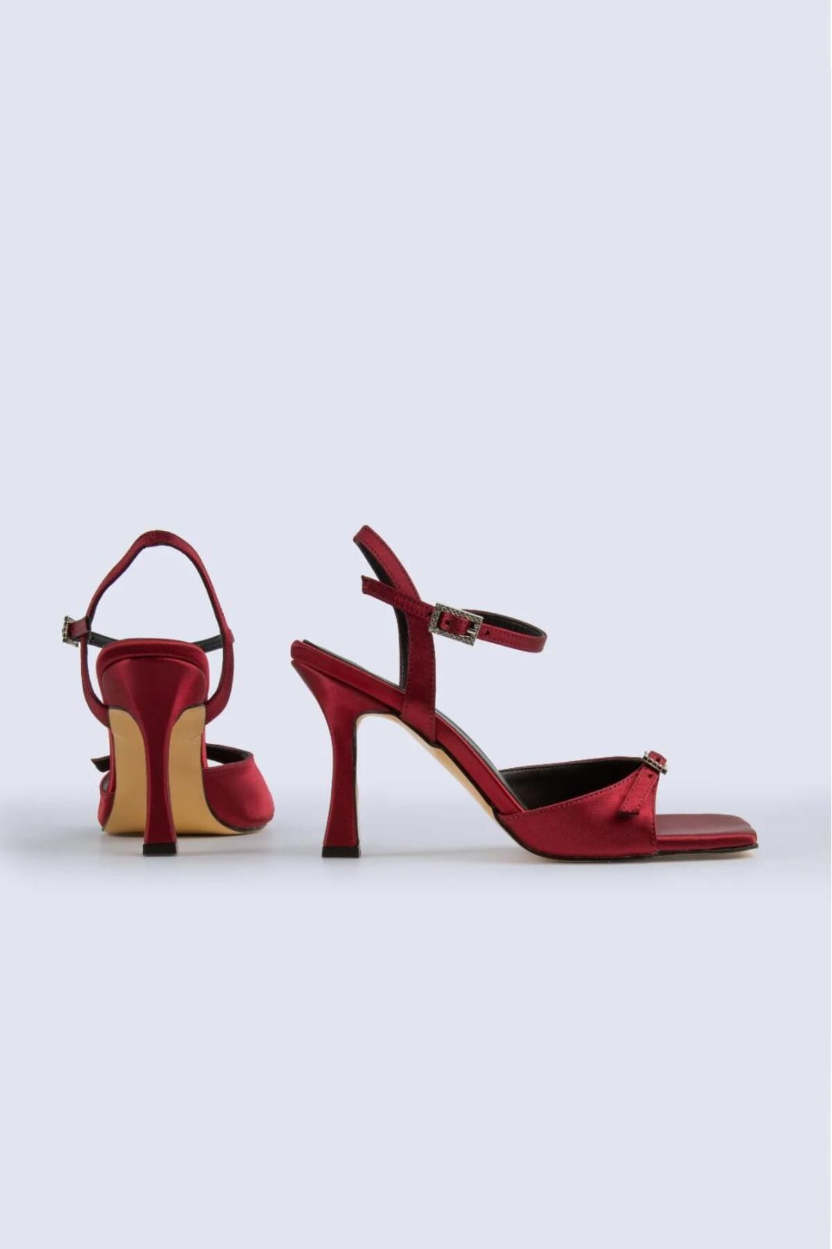 MASİS MODA MASİS FEMOA SATEN TOPUKLU SANDALET