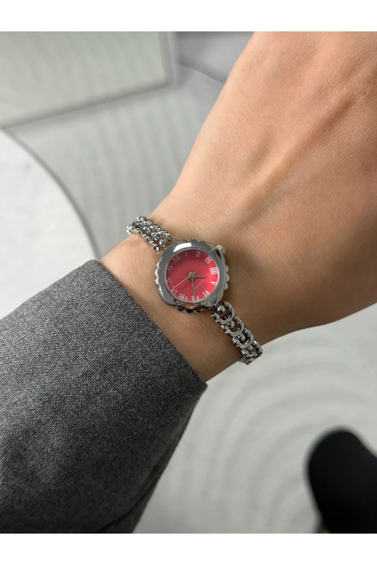 RoseandRoses Floras Minimal Tasarım Kasa Kadın Kol Saati Gümüş (Nar Çiçeği Kadran)