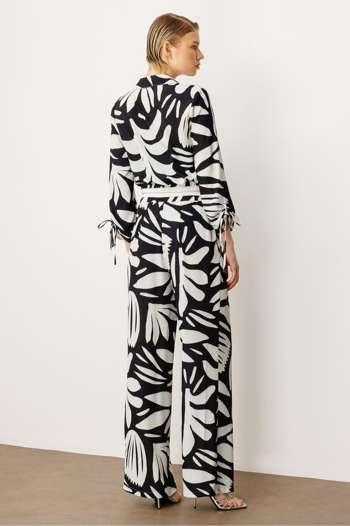 Moda İlgi-Modailgi Elastic Shirt with Binding Detail at Sleeves and Hem Black 7