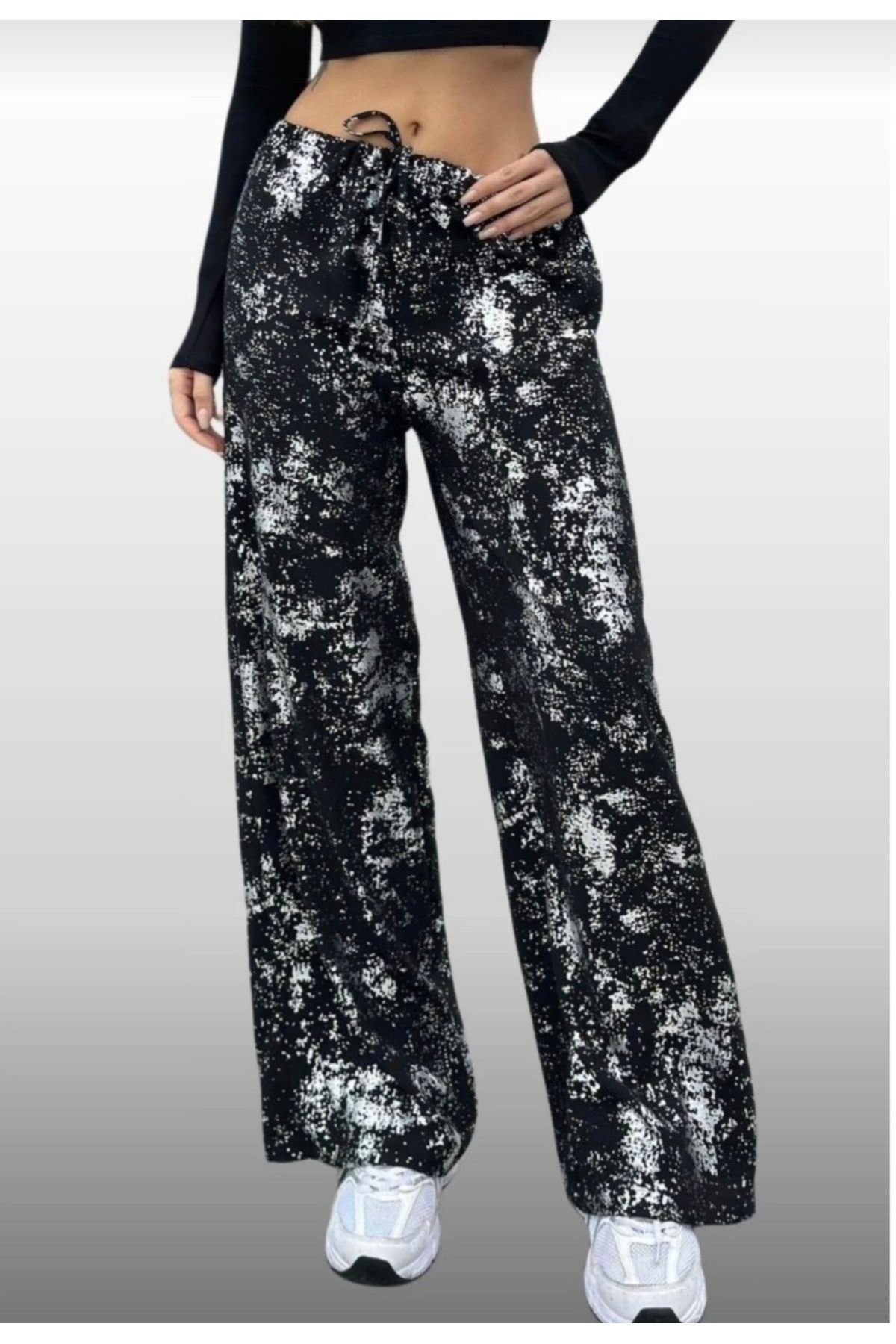 MODA Yine şıklığınızı konuşturacak premium Siyah gri varaklı beli lastikli bol paça pantolon