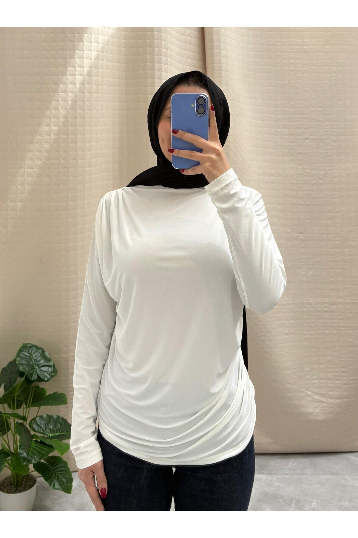 NİSUM MODA OMUZ VE BEL BÜZGÜ DETAYLI SANDY BLUZ