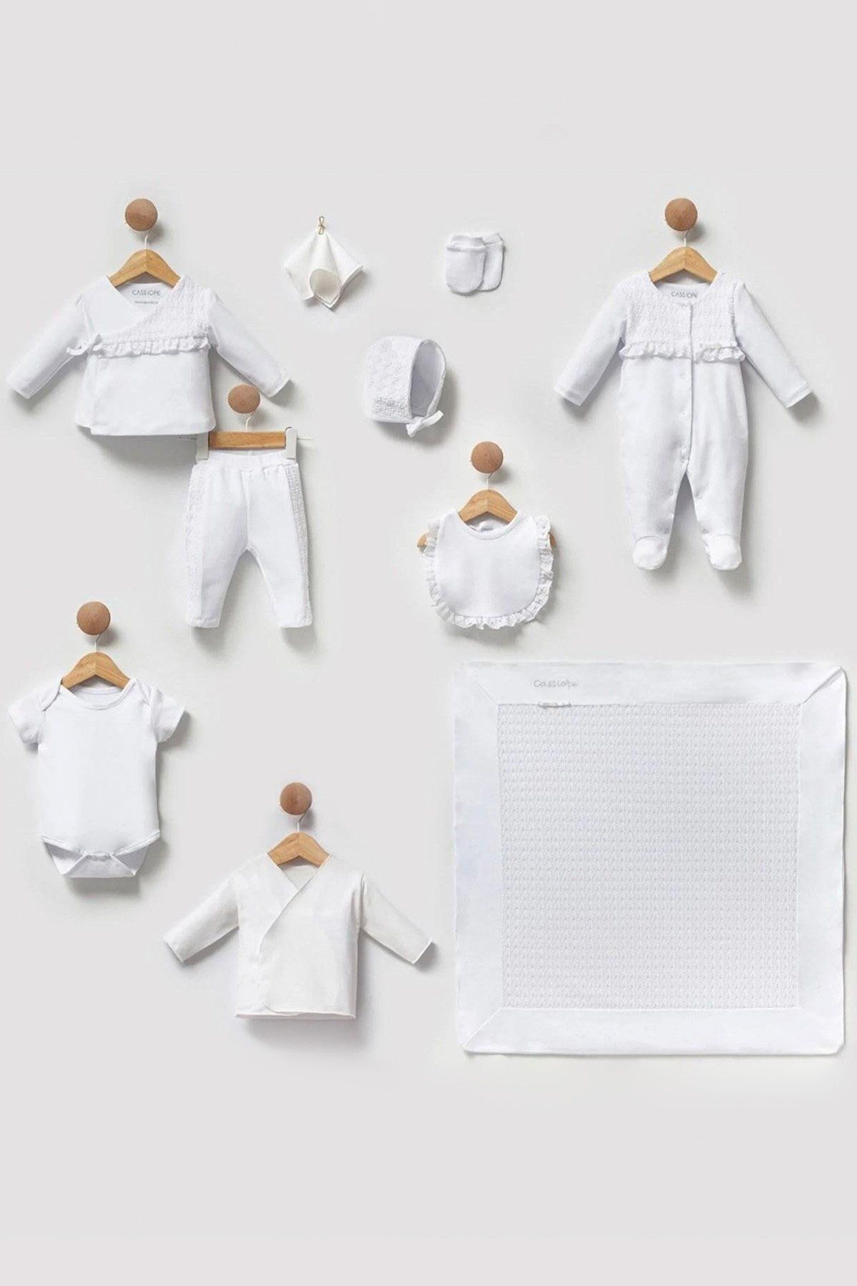 Cassiope-Soft Touch Frilly Textured Gift 10 Pieces Newborn Boxed Hospital Outlet 3