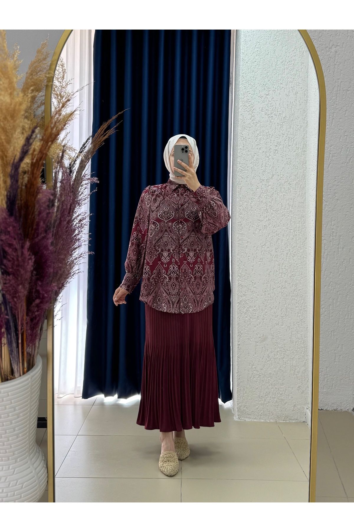 Ebrar Store Velesia Gömleği Desenli Eteği Piliseli Saten Takım-BY71029 Bordo