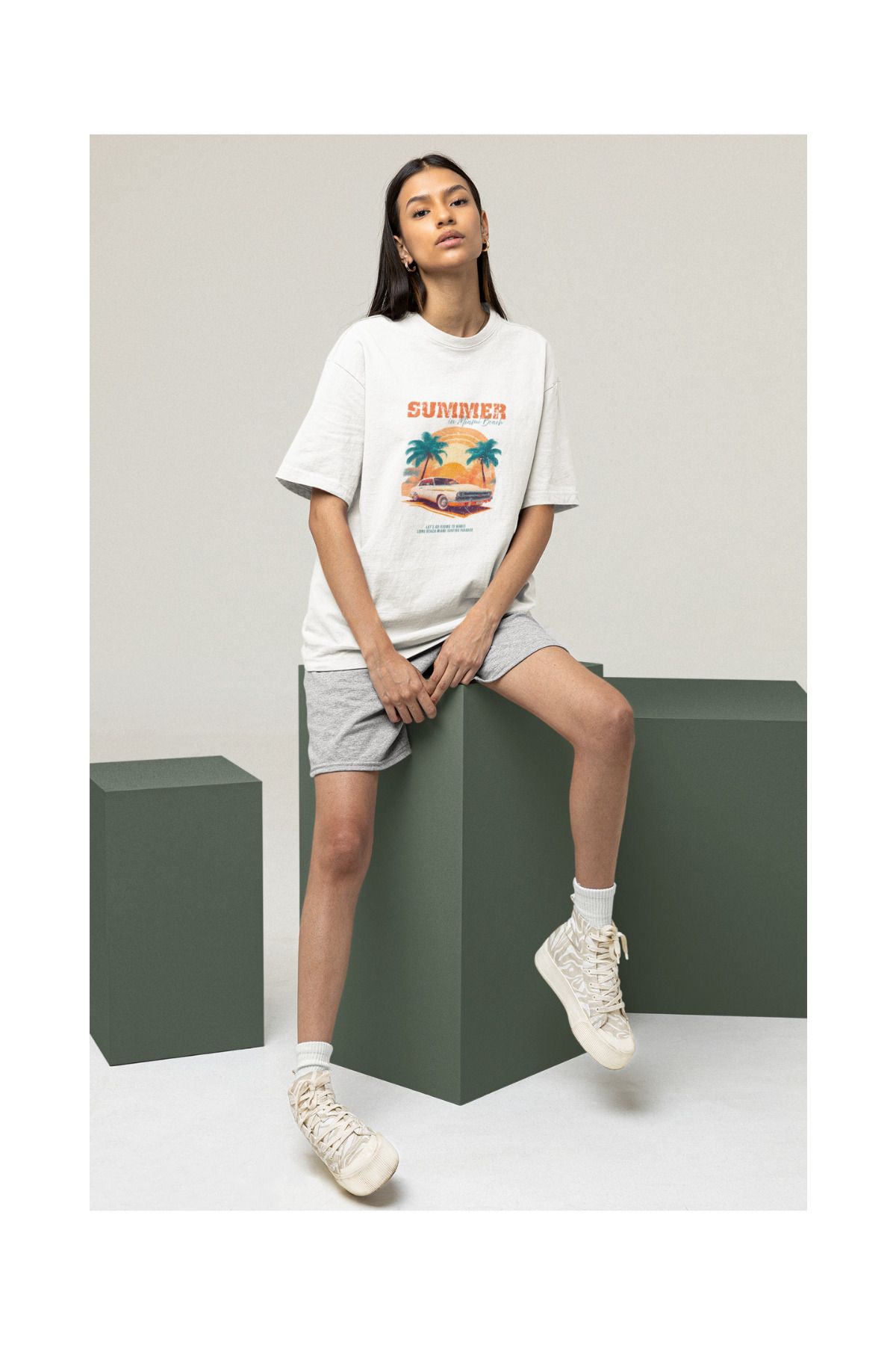 Le'sluette shadow of style KADIN %100 PAMUKLU SUMMER IN MIAMI BASKILI OVERSIZE T-SHIRT