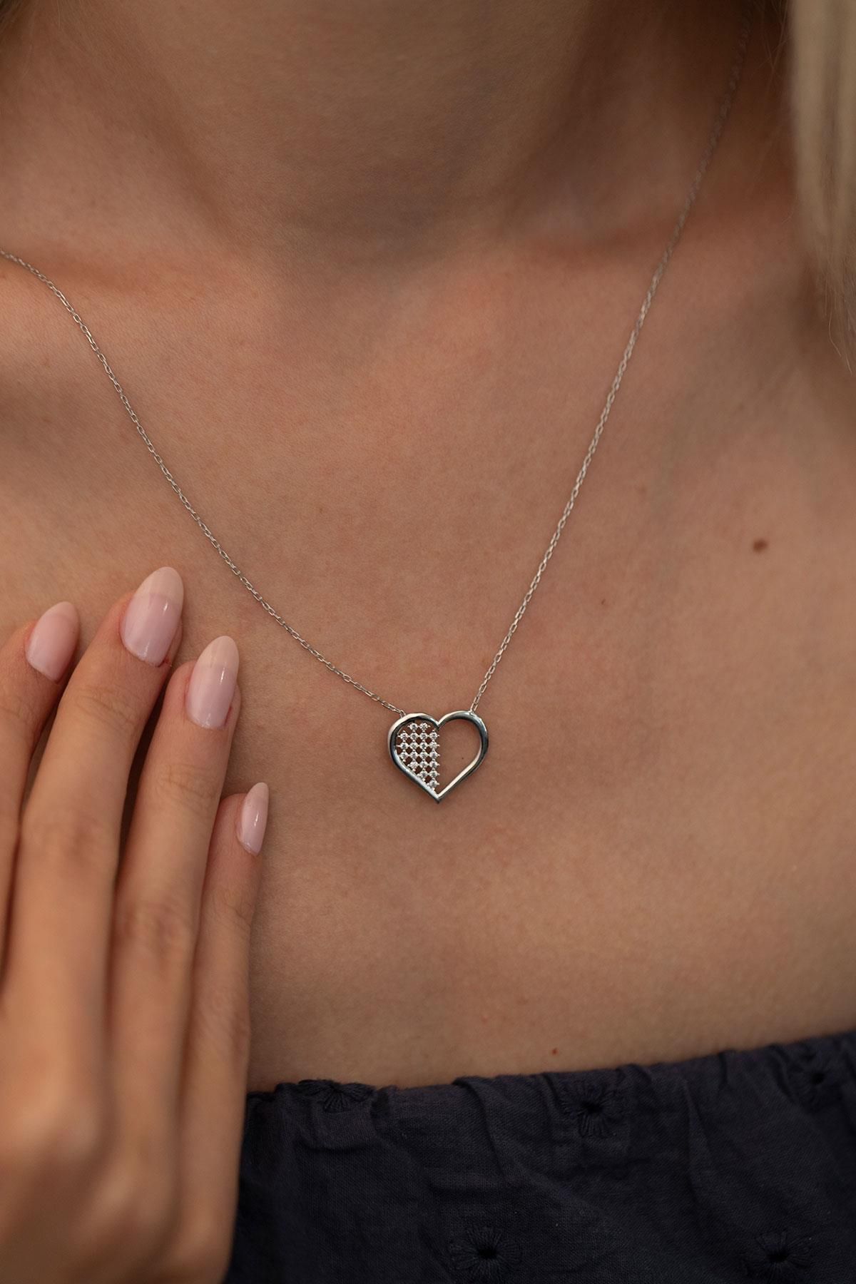 Ninova Silver Kalp Model Gümüş Zirconia Kolye