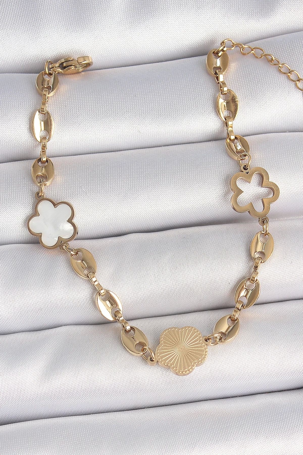 GLIMMERY 316L Çelik Gold Renk Yonca Model İşleme Detaylı Kadın Bileklik