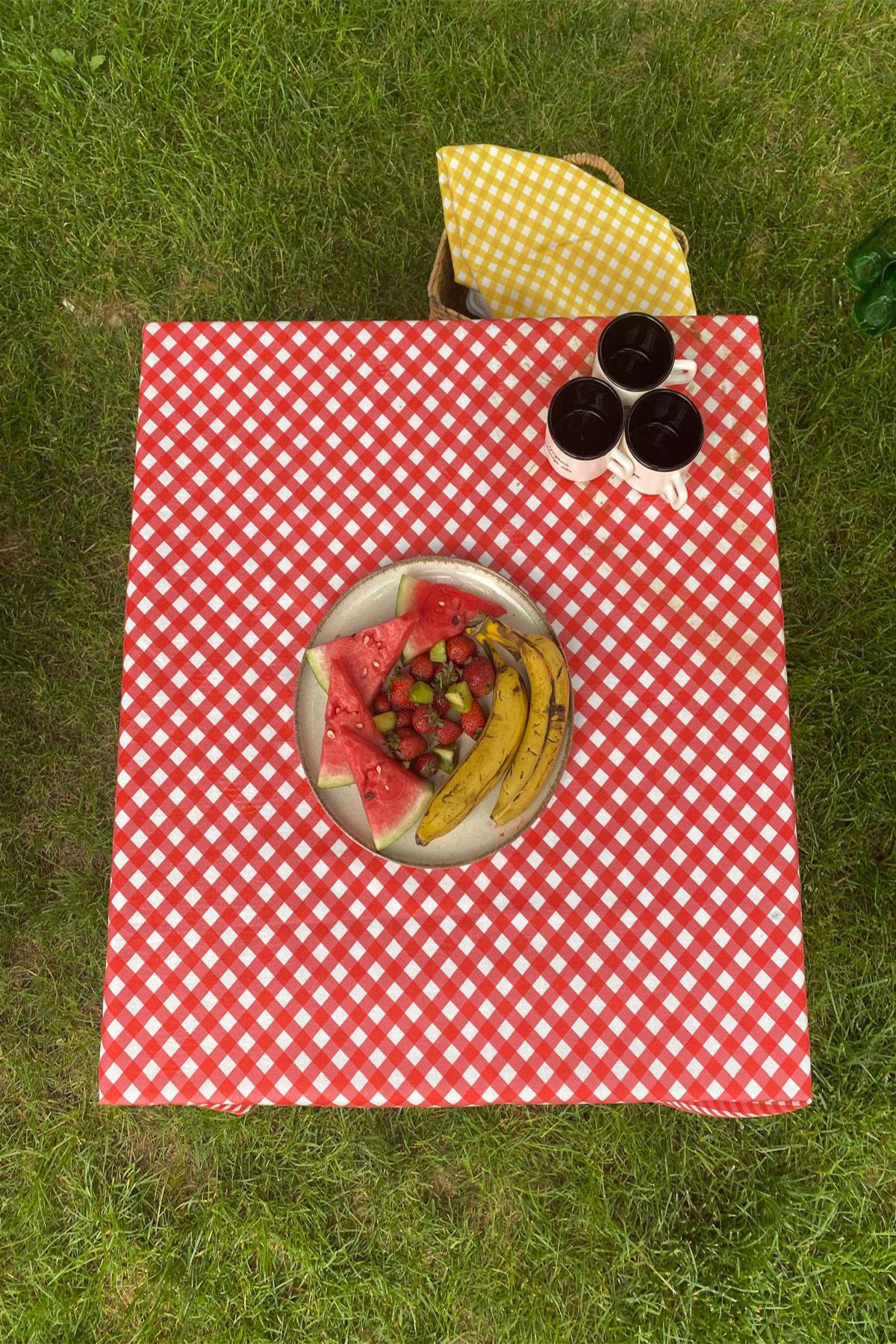 aymira home-Digital Printing Multipurpose Plaid Square Red Gingham Tableware Cloth Table Picnic Camping Cloth 140*140cm 1
