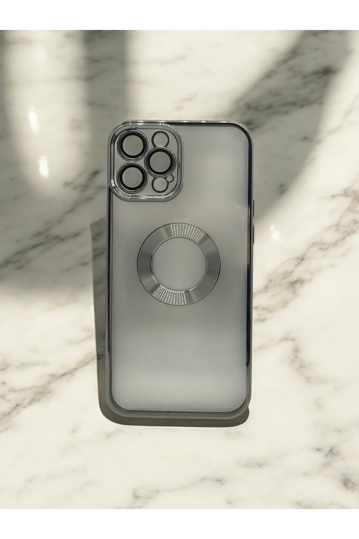 DUBİGOLD İPHONE 12 PRO MAX UYUMLU KAMERA KORUMALI LOGO GÖSTEREN OMEGA KILIF