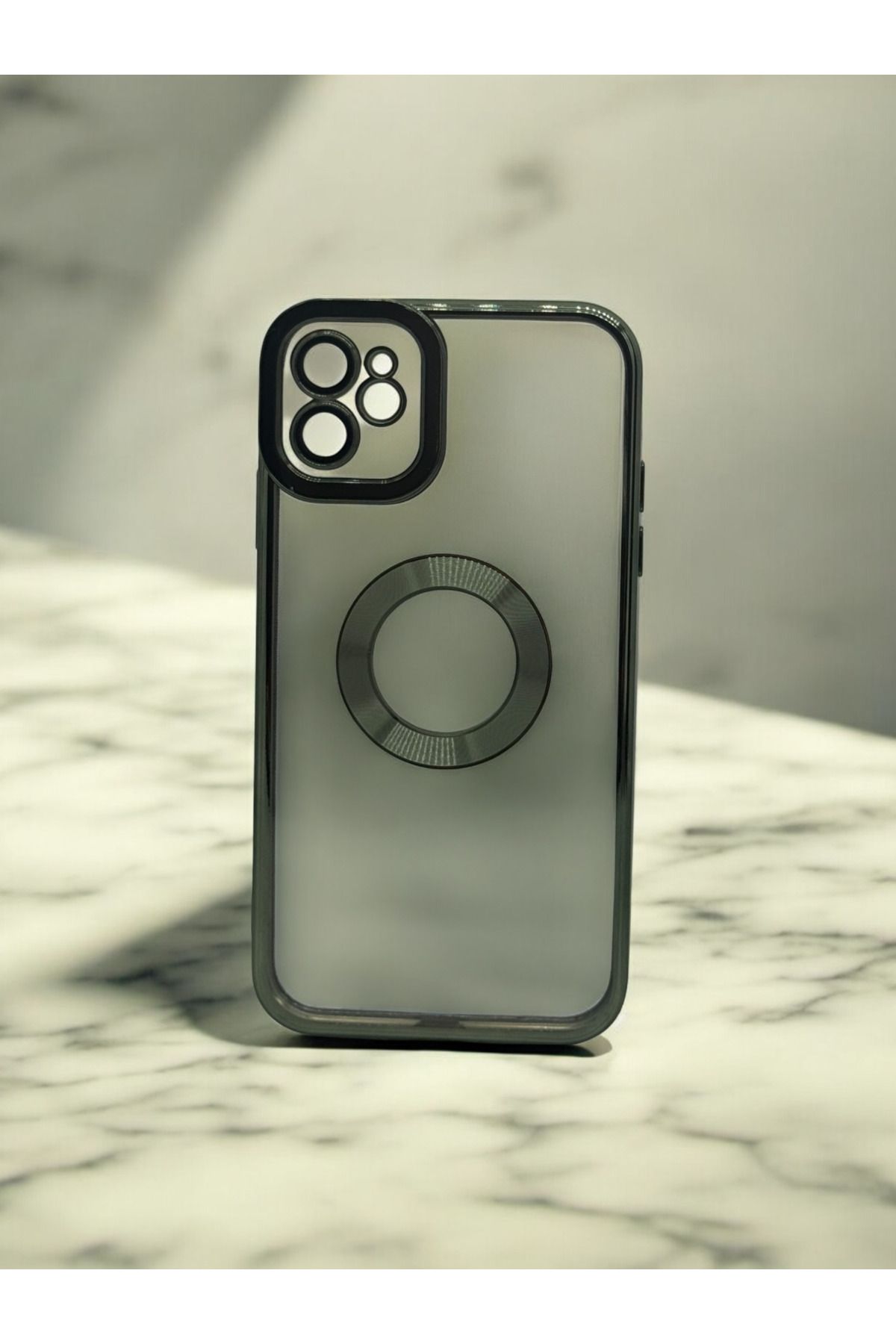 DUBİGOLD İPHONE 11 UYUMLU KAMERA KORUMALI LOGO GÖSTEREN OMEGA KILIF
