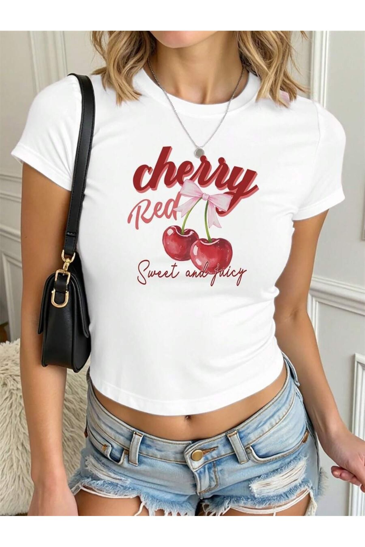 PALPİTO Kadın Beyaz Sweet Cherry Baskılı Bisiklet Yaka Dar Crop Tshirt
