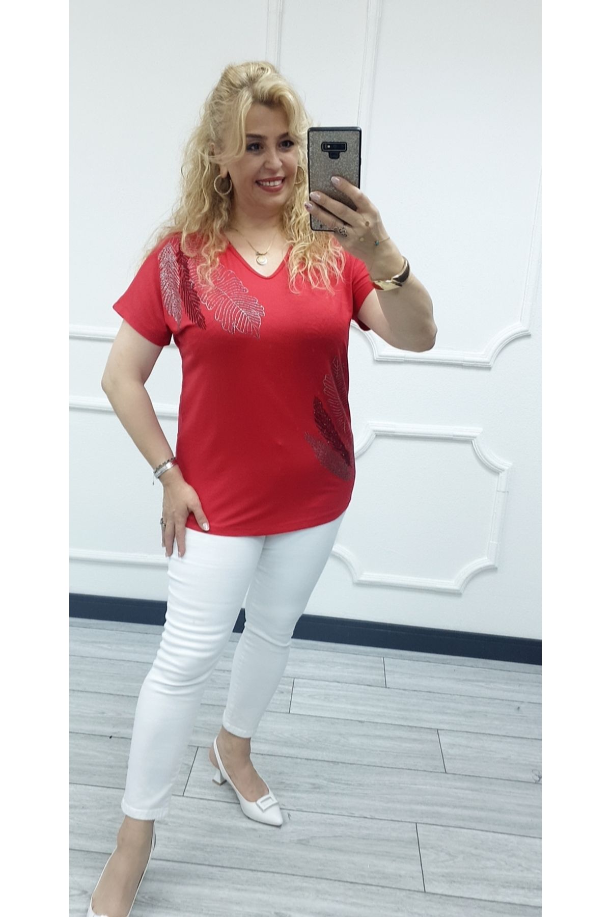 Esina Kadın Viskon Bluz Taş Detaylı