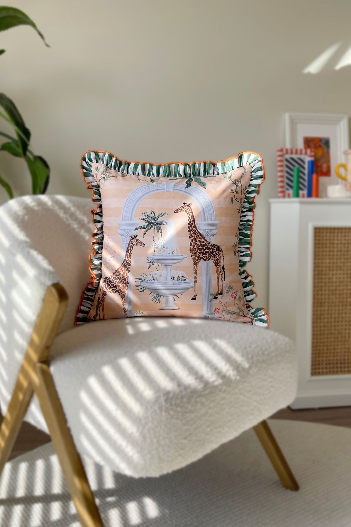 RİTMOHOME Zürafa Desenli Fırfırlı Vintage, Country, Iskandinav, Bohem 50x50 Dekoratif Yastık(İÇİ DOLGULU)