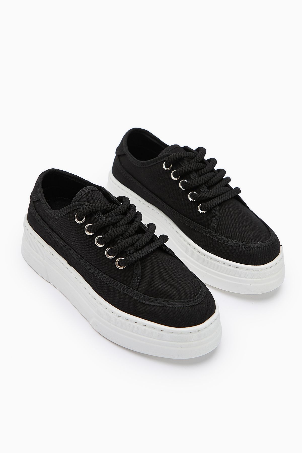 Limoya Sassa Siyah Yüksek Tabanlı Bağcıklı Kadın Sneaker