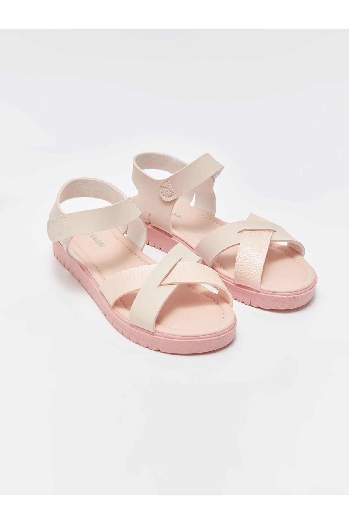 LC Waikiki LCW STEPS Pembe Deri Görünümlü Kız Çocuk Sandalet