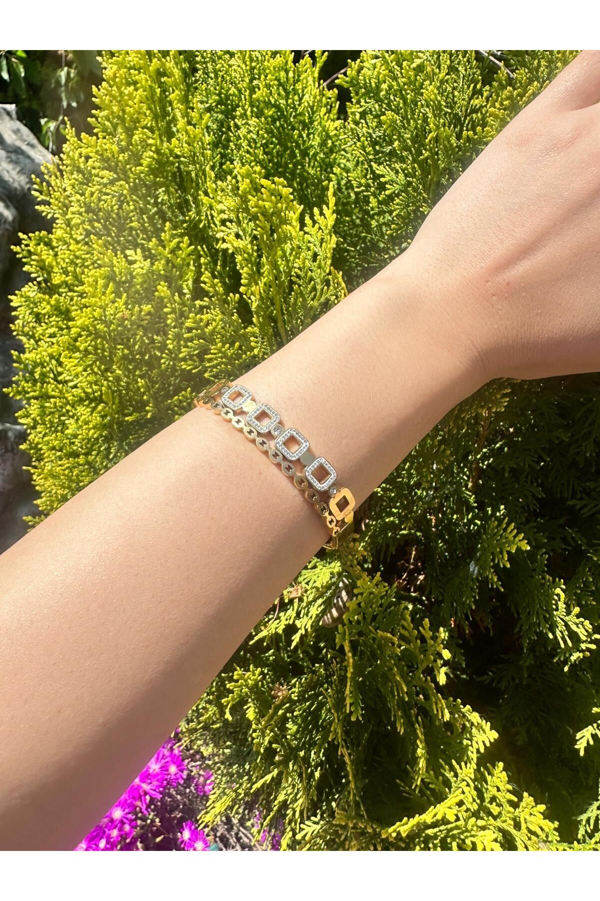MODA Kadın Paslanmaz Çelik Gold Zirkon Detaylı Kelepçe Bileklik
