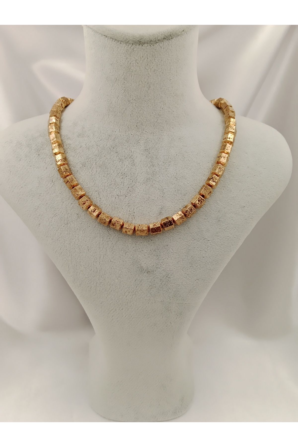 Joyful Accessories By Neşe San Lovely Lav Gold Renkli Lav Taşı Tasarım Kolye