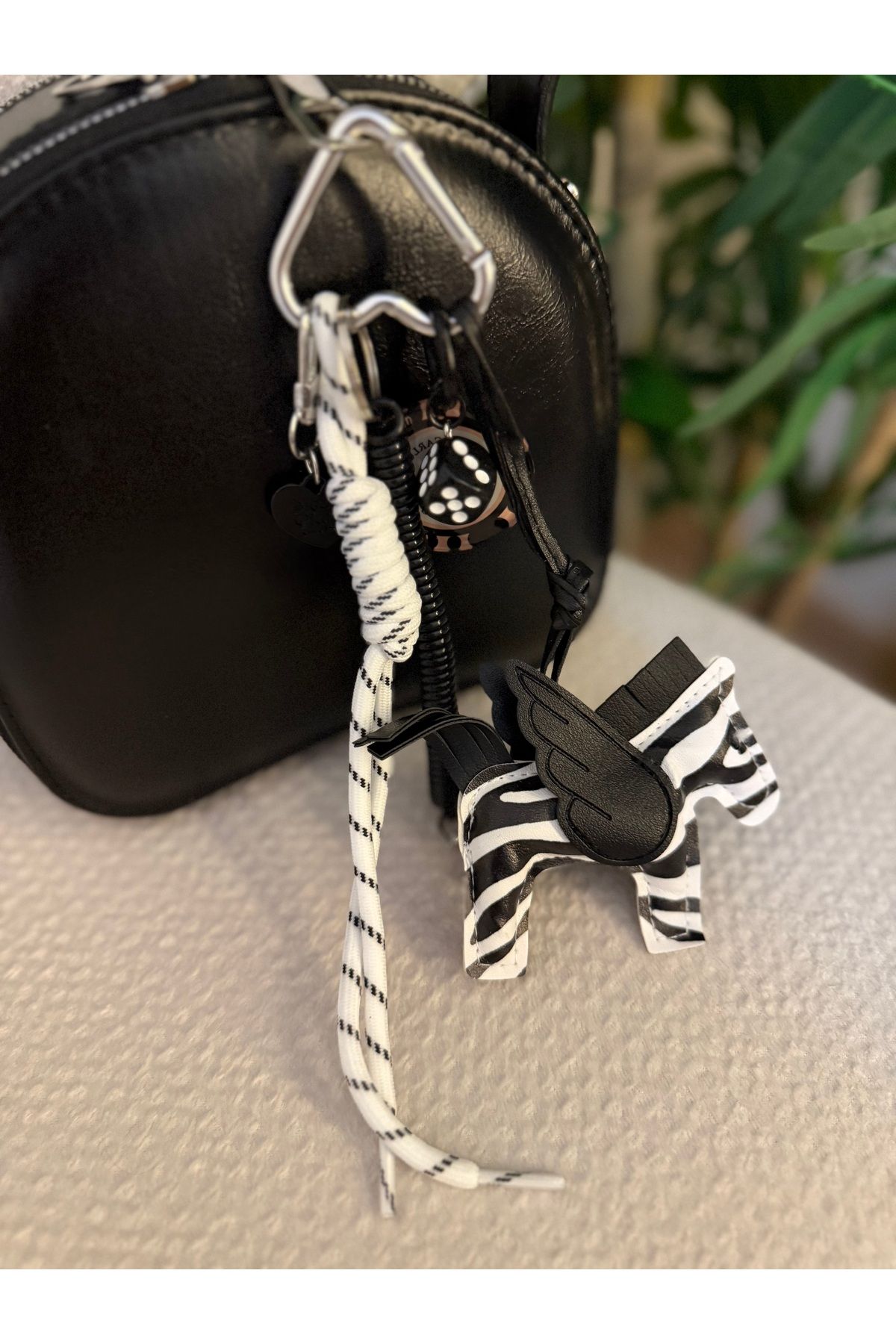 AYLİS Zebra ve Zar Detaylı Çanta Charm / Anahtarlık, Çanta Süsü