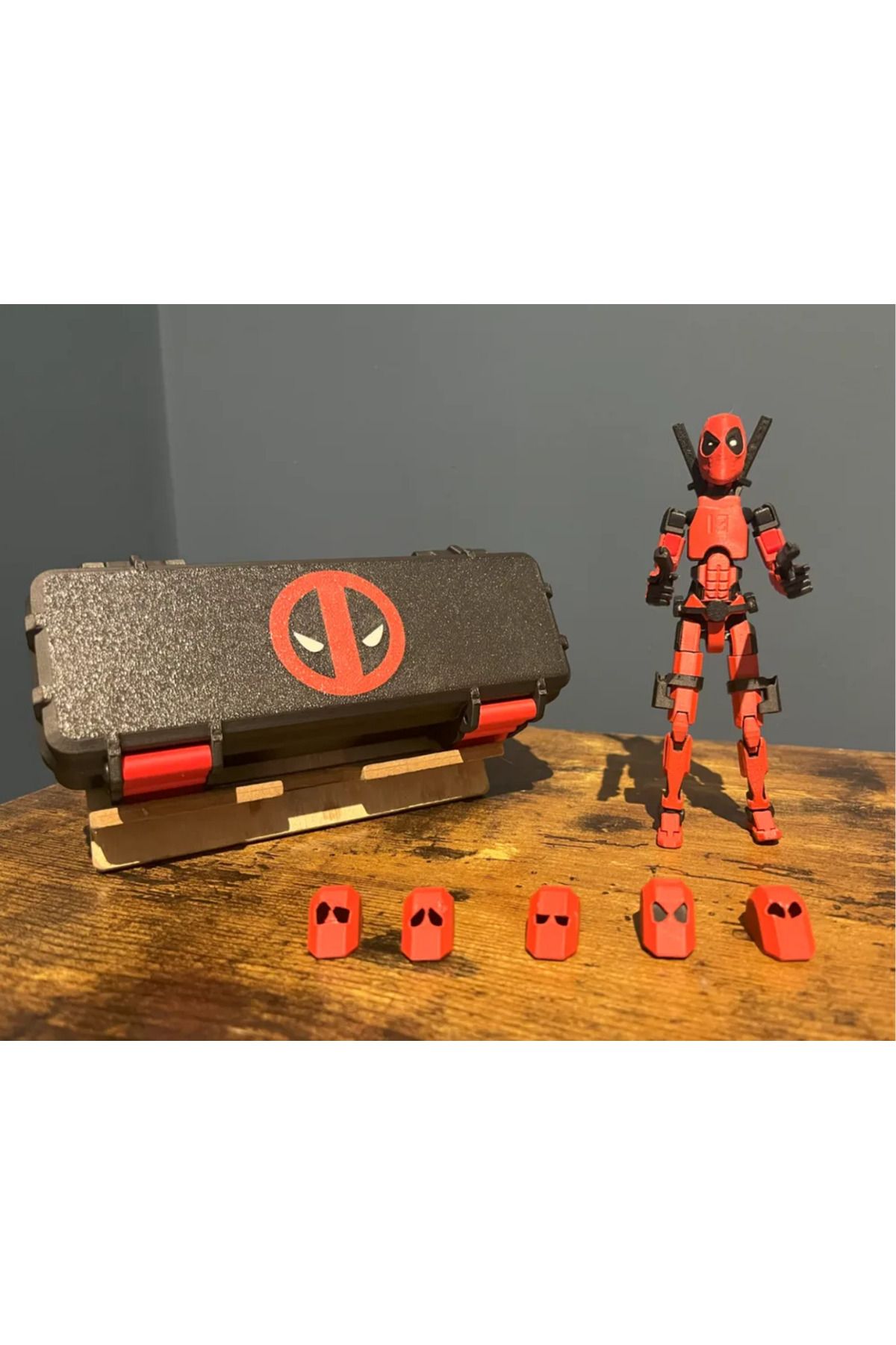 Modellio3D Dummy 13 - Deadpool (Kutusu dahil değilidr)