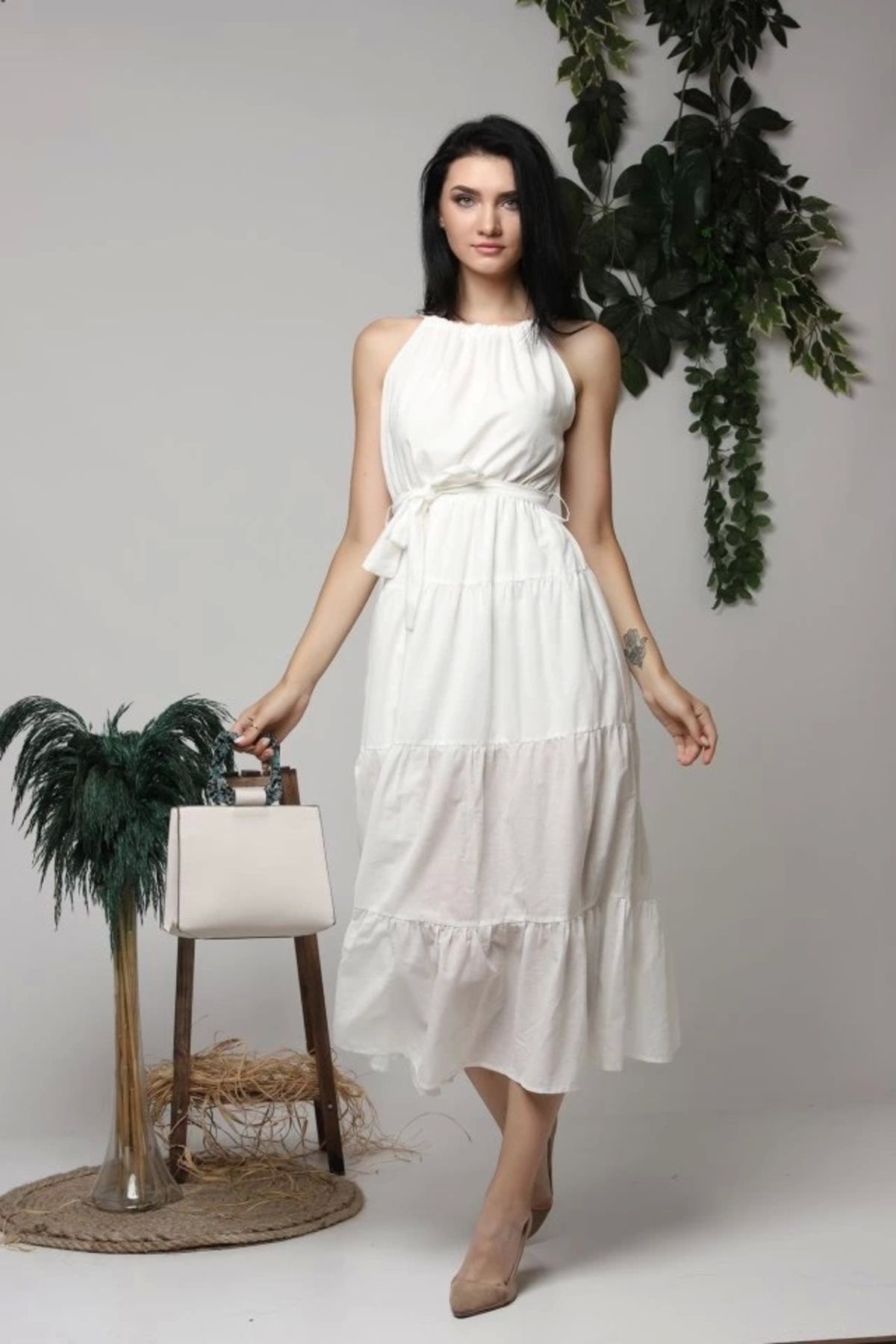 nedo7 Ekru Halter Yakalı Kuşaklı Elbise
