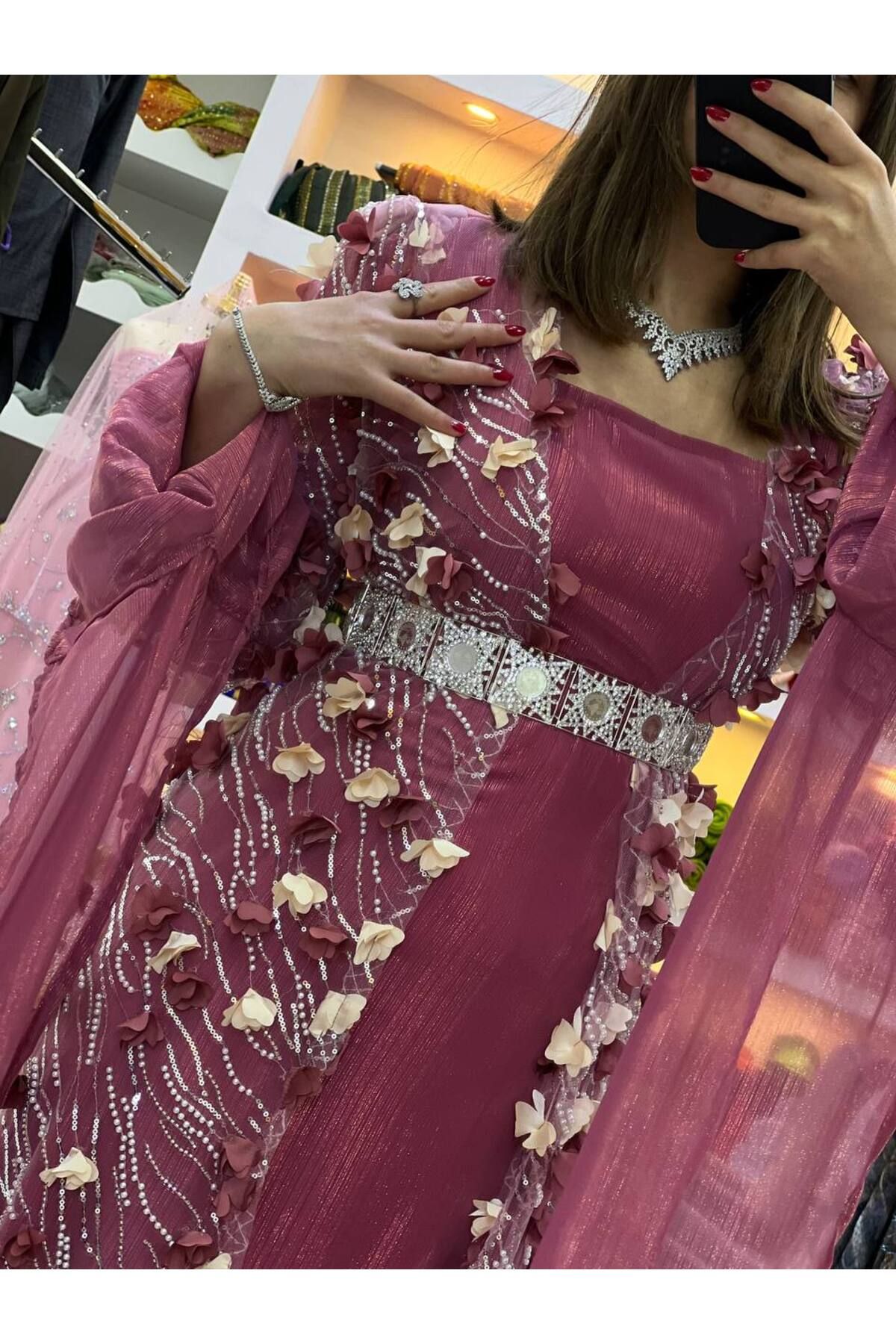 SOLİN YÖRESEL Kadın Yöresel Elbise Düğünlük Kaftan Abiye Çiçek Nakışlı (Görseldeki AksesuarlarDahil Değildir)