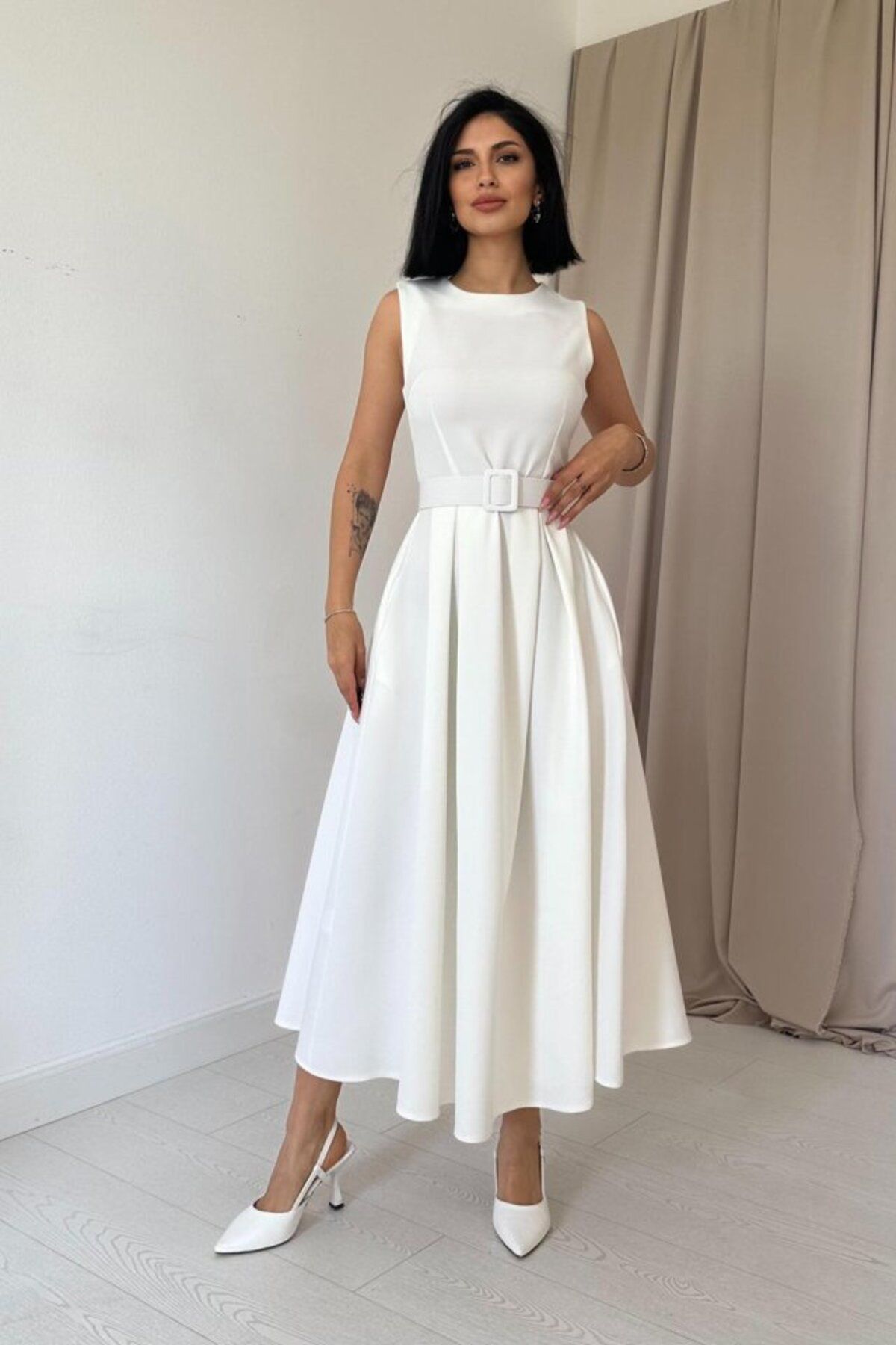 royq Ekru Halter Yaka Kloş Elbise