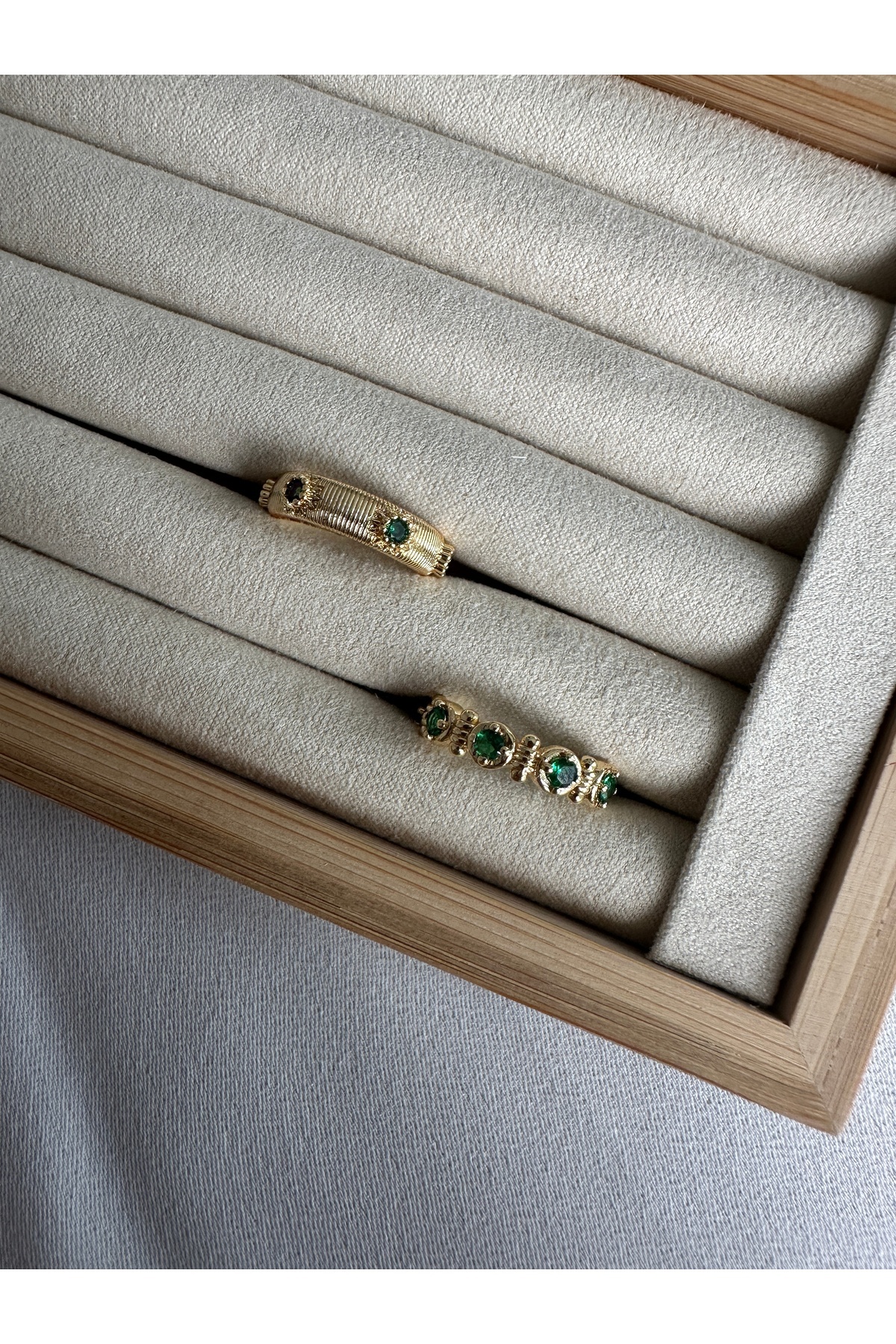 ringbox-Green Dot Detailed Ring Set of 2 2