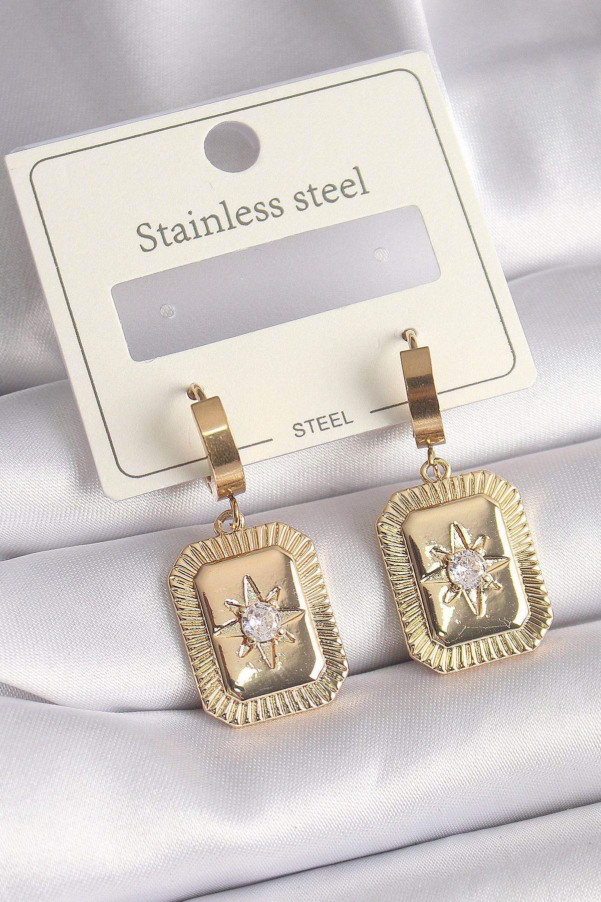 Clariss 316L Çelik Gold Renk Zirkon Taşlı Yıldız İşlemeli Kadın Küpe