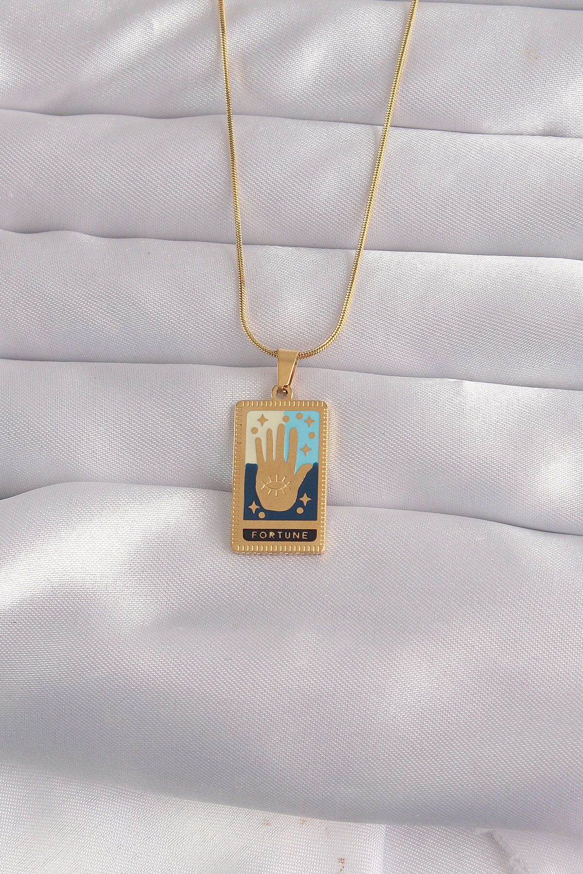 Clariss 316L Çelik Gold Renk Karışık Mineli El Figür Tarot Kolye