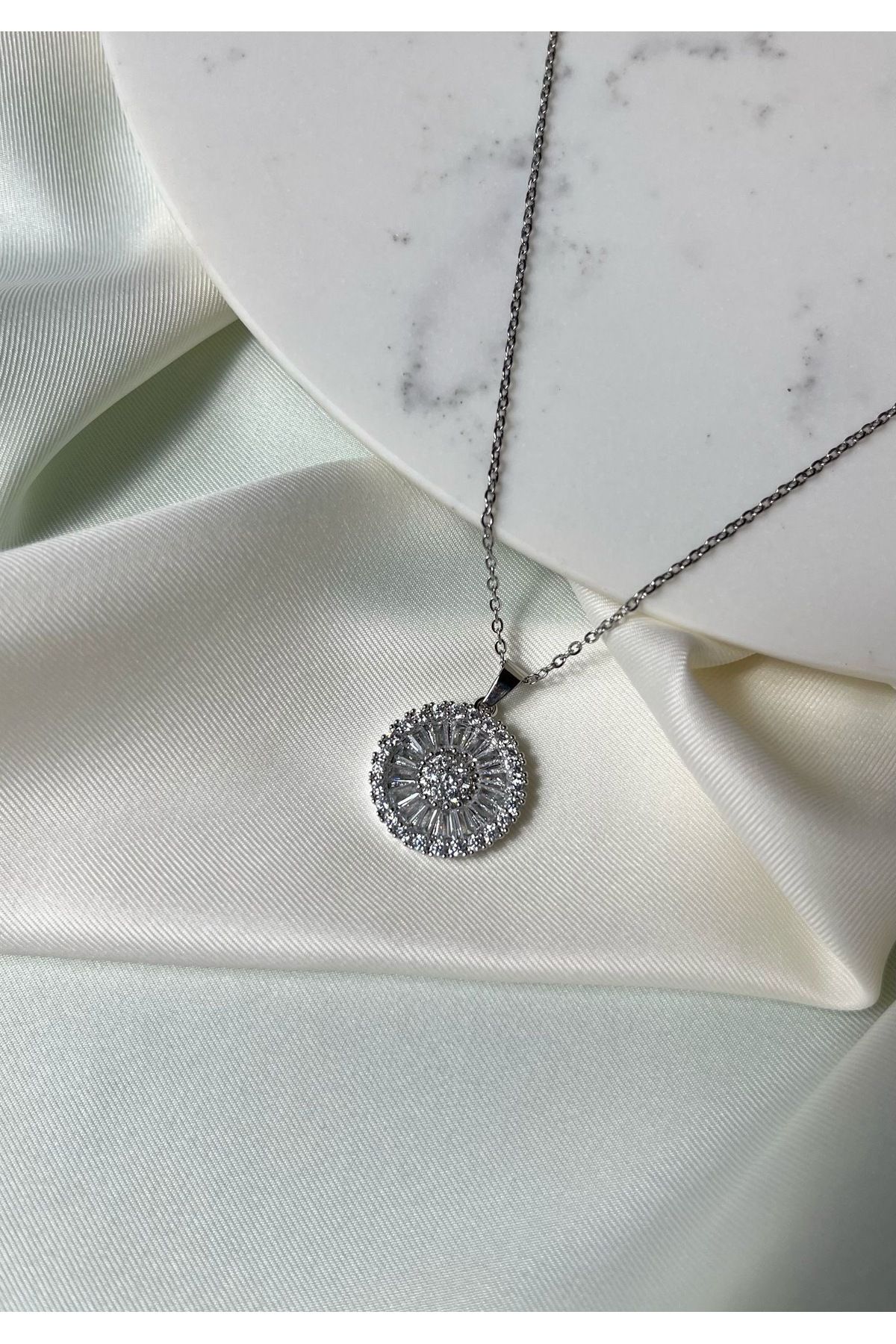 Orvix Accessories Silver Zincir Gümüş Güneş İşlemeli Kadın Kolye Yazlık Kolye Abiye Kolye Hesiyelik Kolye