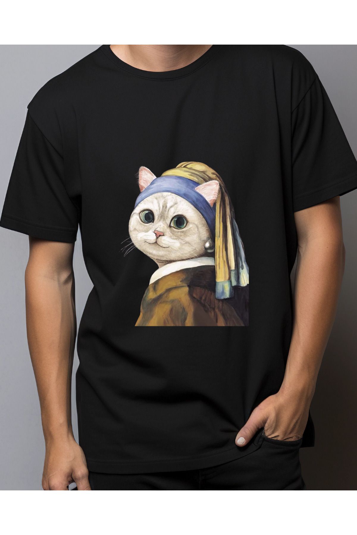 Ebiidesign İnci Küpeli Kedi Tasarımlı Baskılı T-Shirt