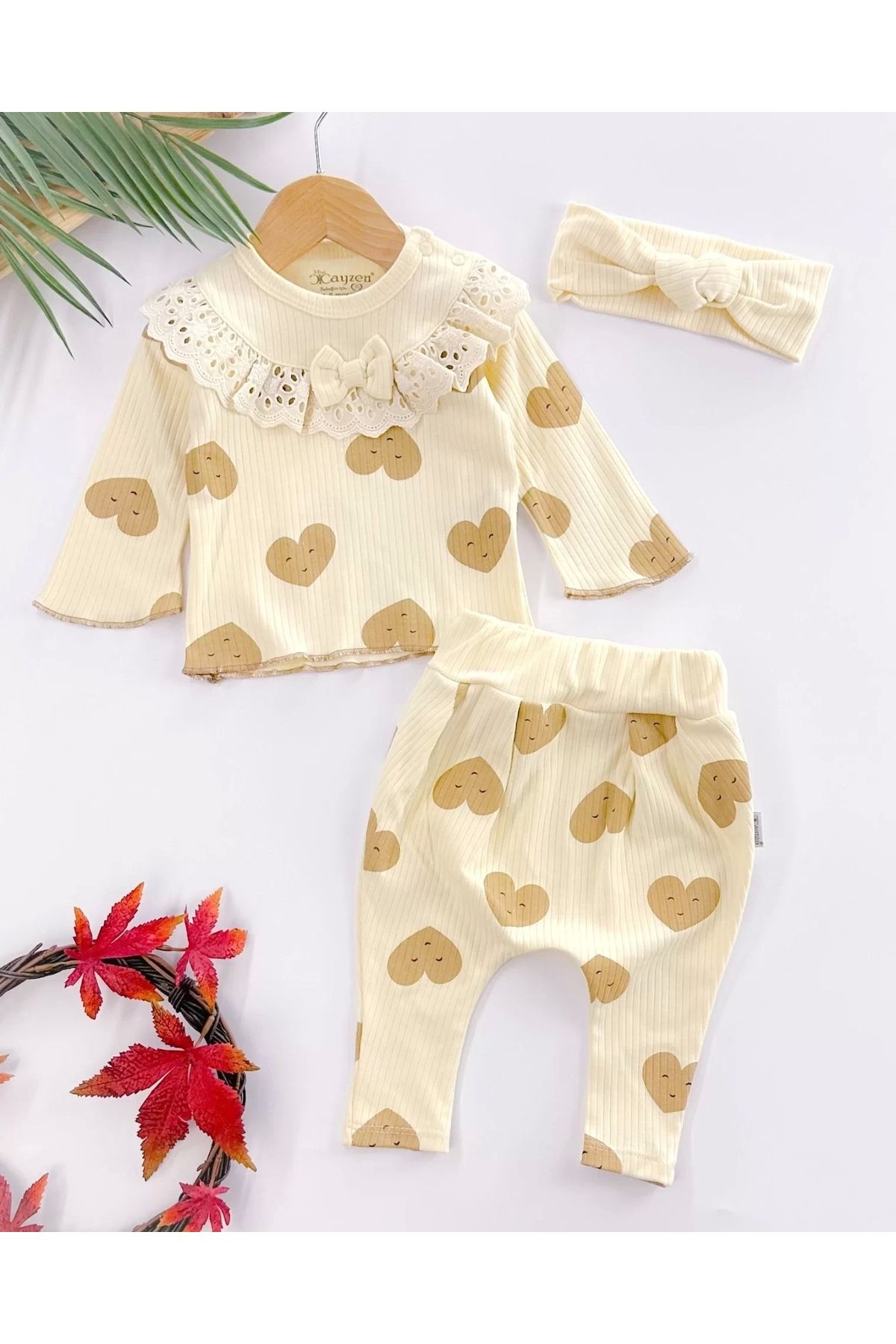 Moda Şahsenem Kalp Baskılı Fisto Yaka 3 Parça Kız Bebek Takımı %100 Pamuk