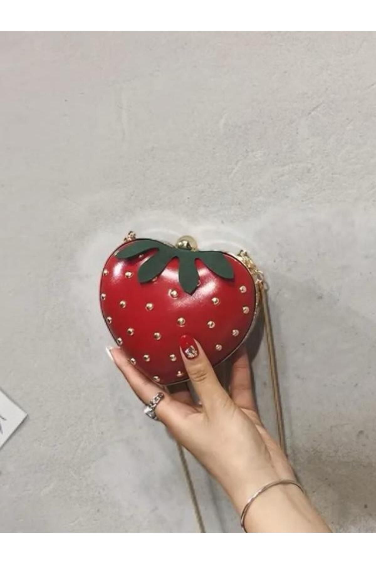 Mialos Heart Çilek Çapraz Çanta - Rivet Detaylı Kırmızı Kalp Tasarım Yaz Modası Yenilikçi Omuz Çantası