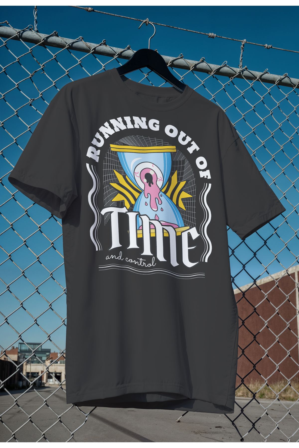 mooodcase Unisex Oversize Siyah T-Shirt Bisiklet Yaka Kısa Kollu Pamuklu Out of Time Desenli