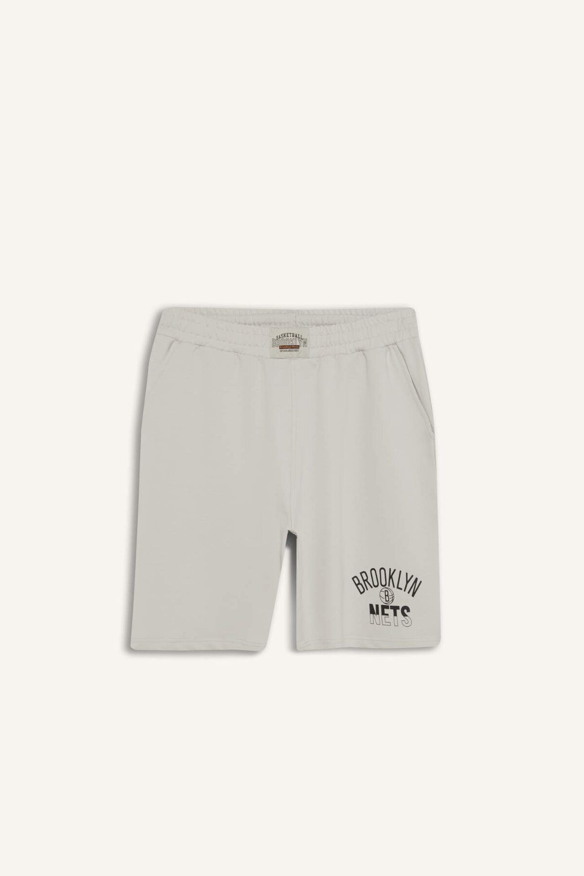 DeFacto DeFactoFit NBA Brooklyn Nets Standart Fit Kısa Paça Şort E3008AX25SM