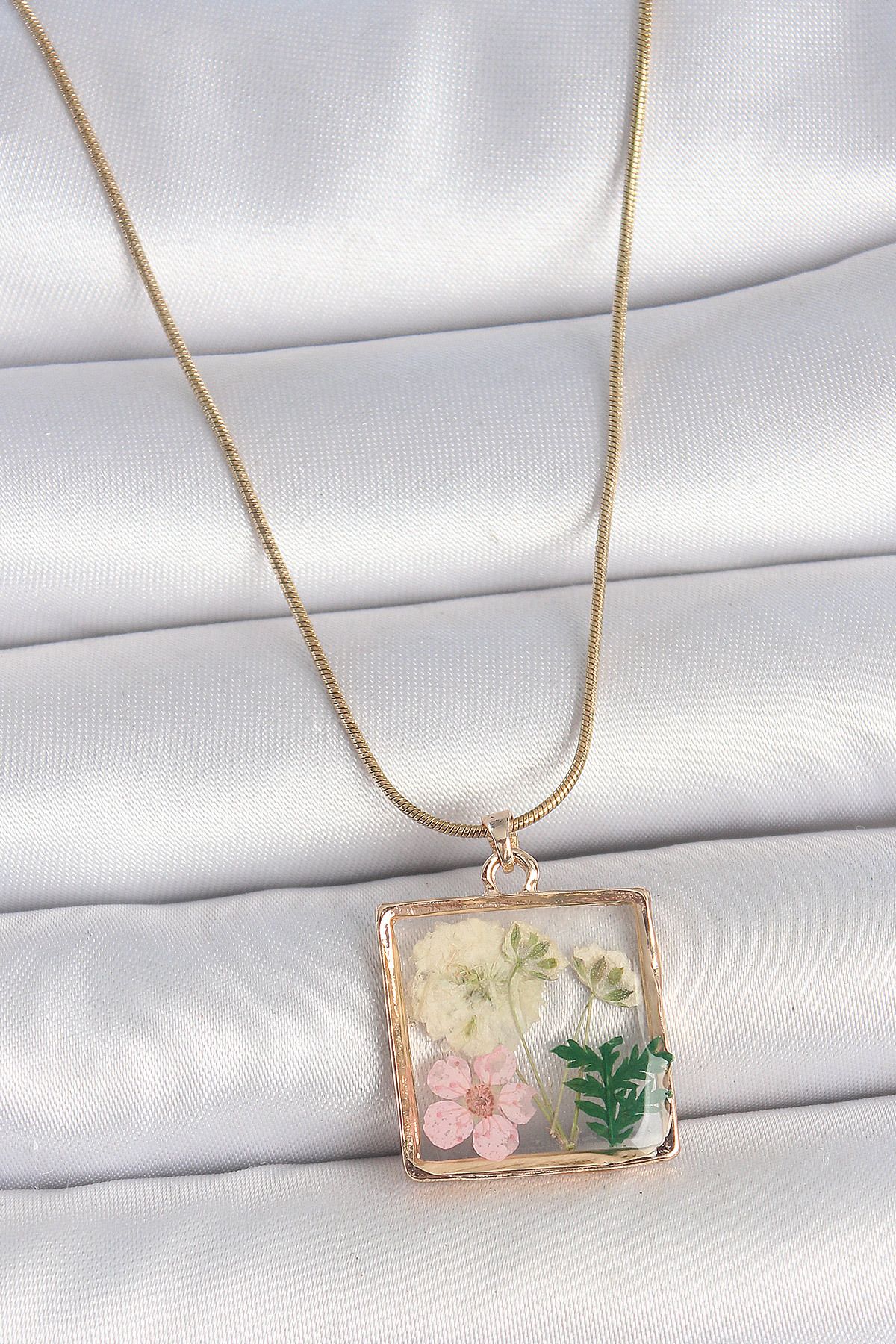 callerrons accessories Gold Renk Zincir Kare Epoksi Çiçek Model Kadın Kolye - EBJ250510W33729