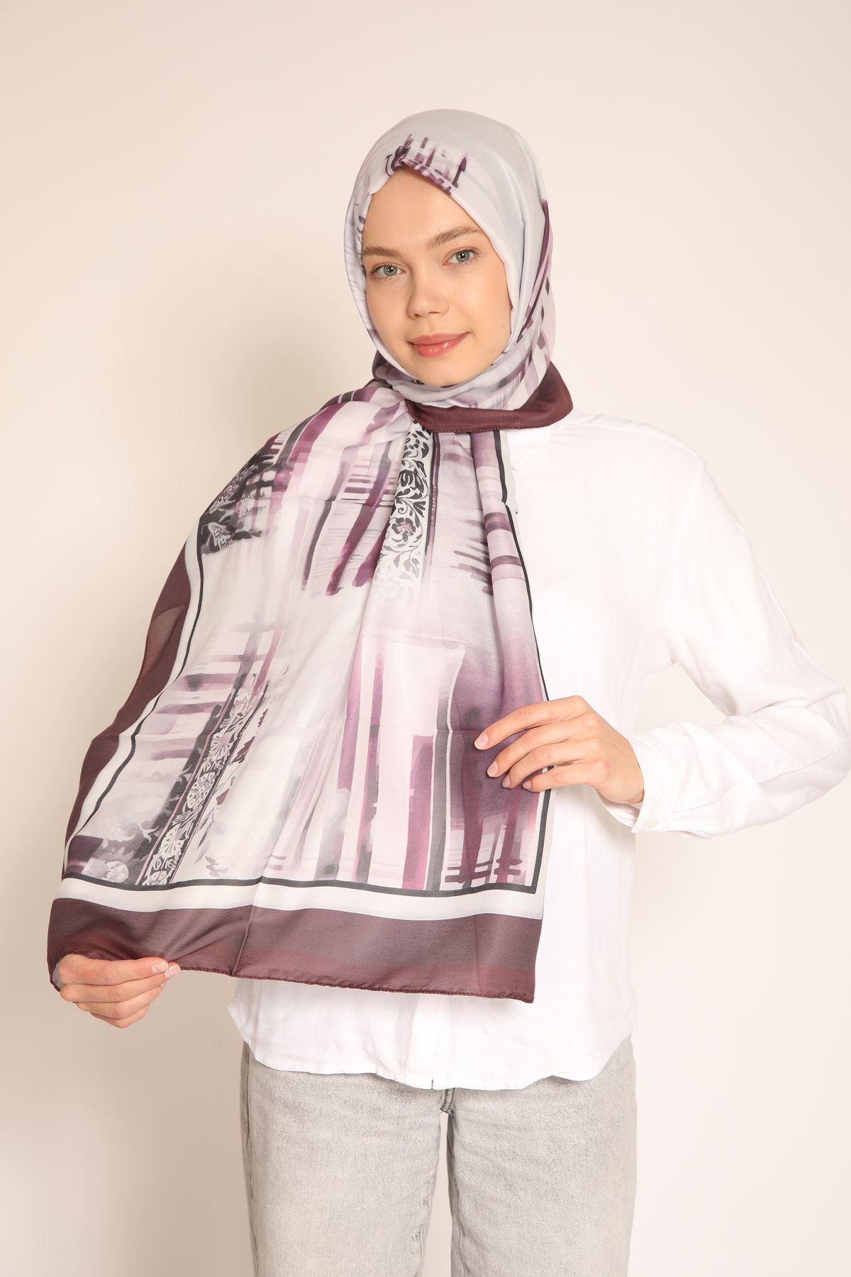 BERCHEM SCARF Modern Desenli Lila ve Gri Tonlu Şal – Zarif ve Şık Tasarım