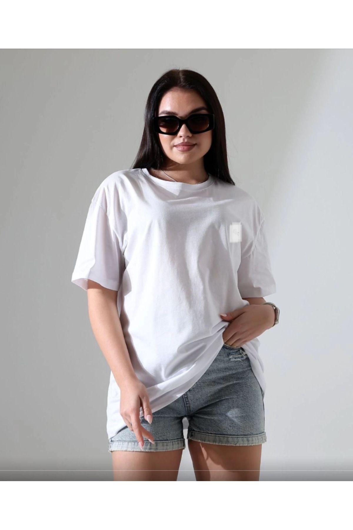 Butik Nakış İşlemeli T-shirt