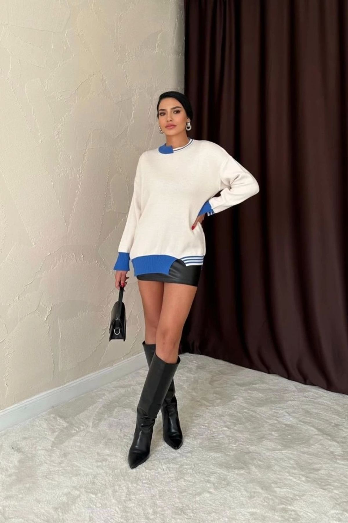 nedo7 Mavi Yaka Ve Manşet Garnili Triko Kazak